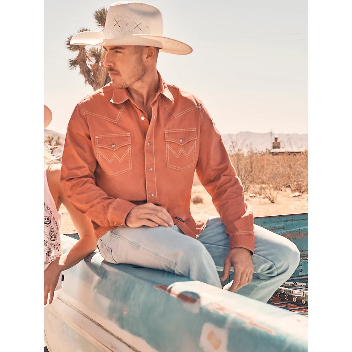 Men's Wrangler Retro Premium Western Snap Solid Shirt in Ice Product Image