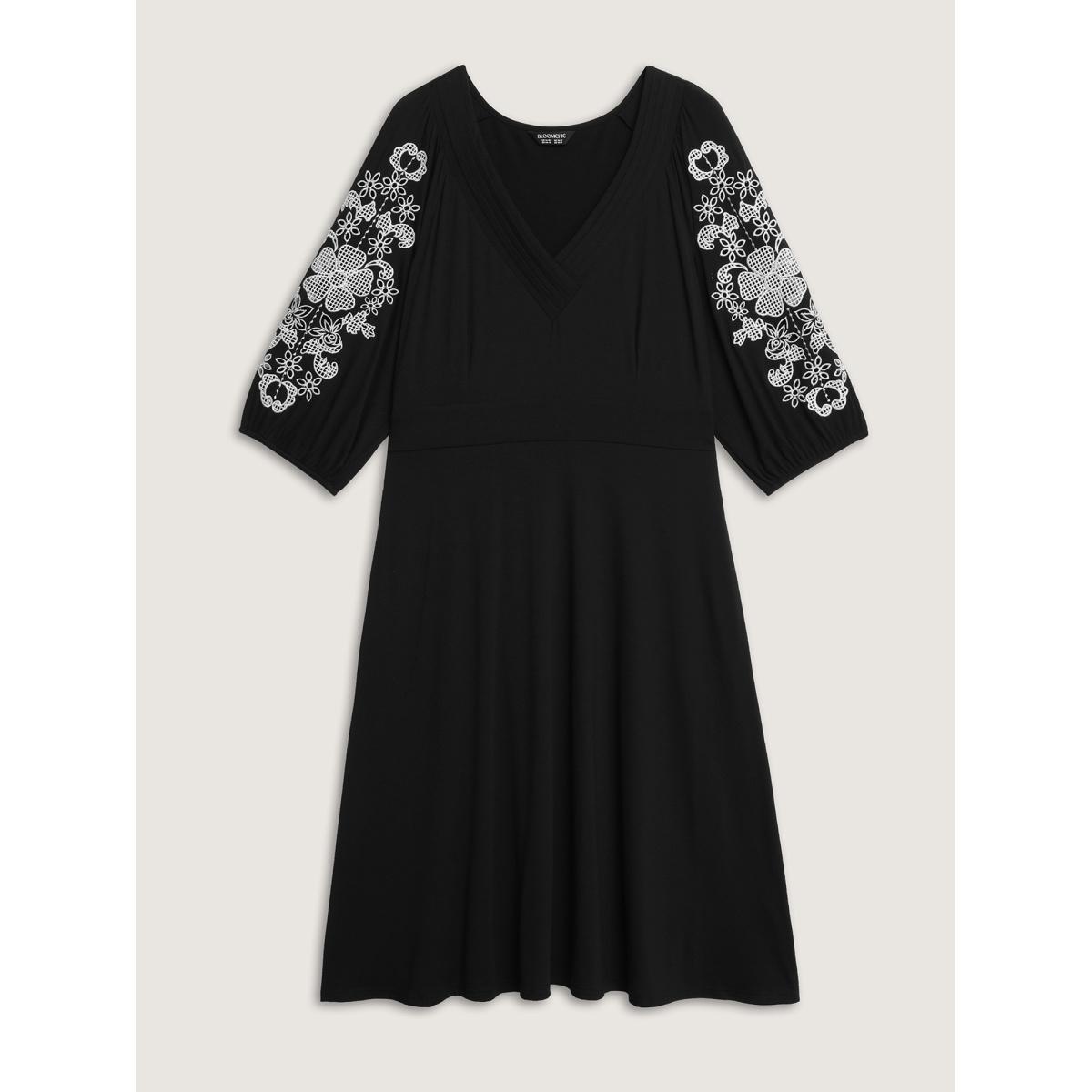 Plus Size Floral Embroidered V-Neck Pockets Midi Dress Black Women Embroidered V-neck Elbow-length sleeve Curvy BloomChic 28/5X Product Image