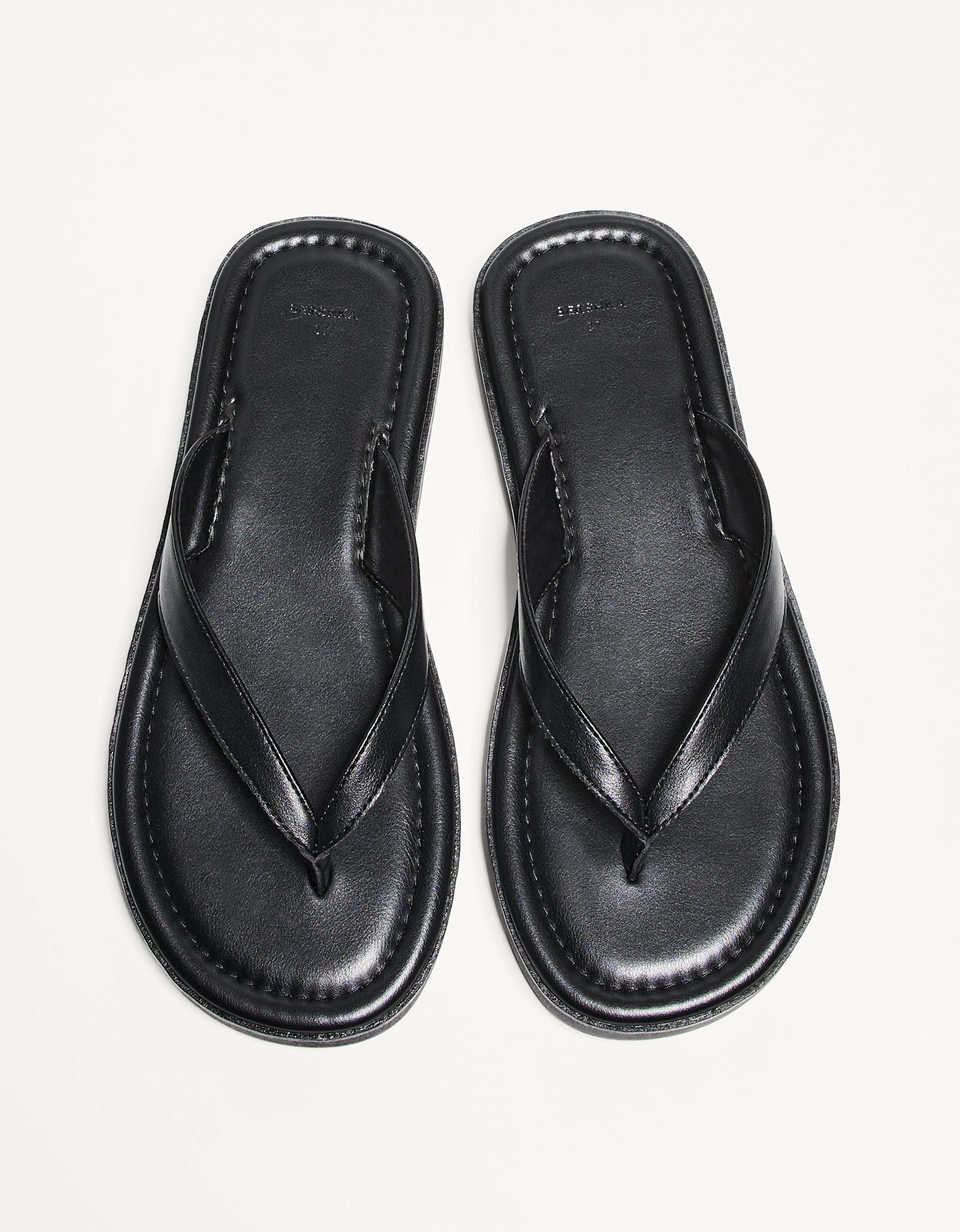 Flat sandals with straps Product Image