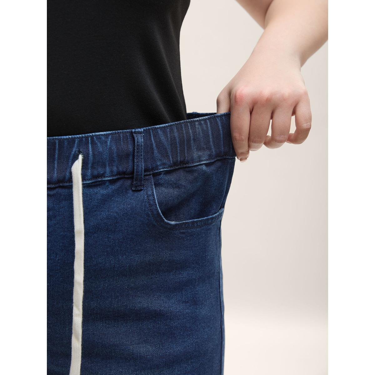 Plus Size Stretchy Waist Tie Straight-Leg Denim Shorts Women Denimindigo No stretch Casual Slanted pocket Leisure Denim Shorts BloomChic 12/L Product Image