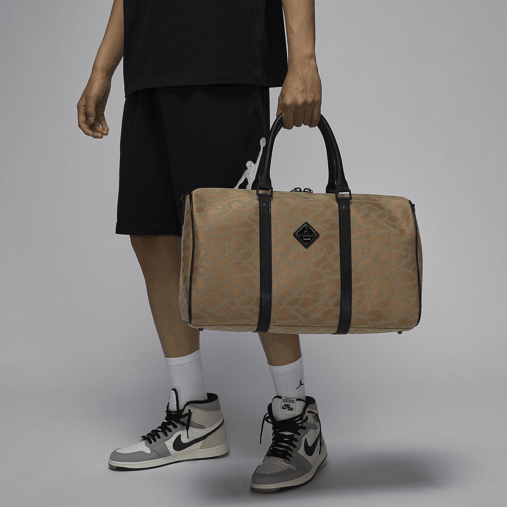 Mens Jordan Icon Duffle Bag (25L) | MM0949-G16 Product Image