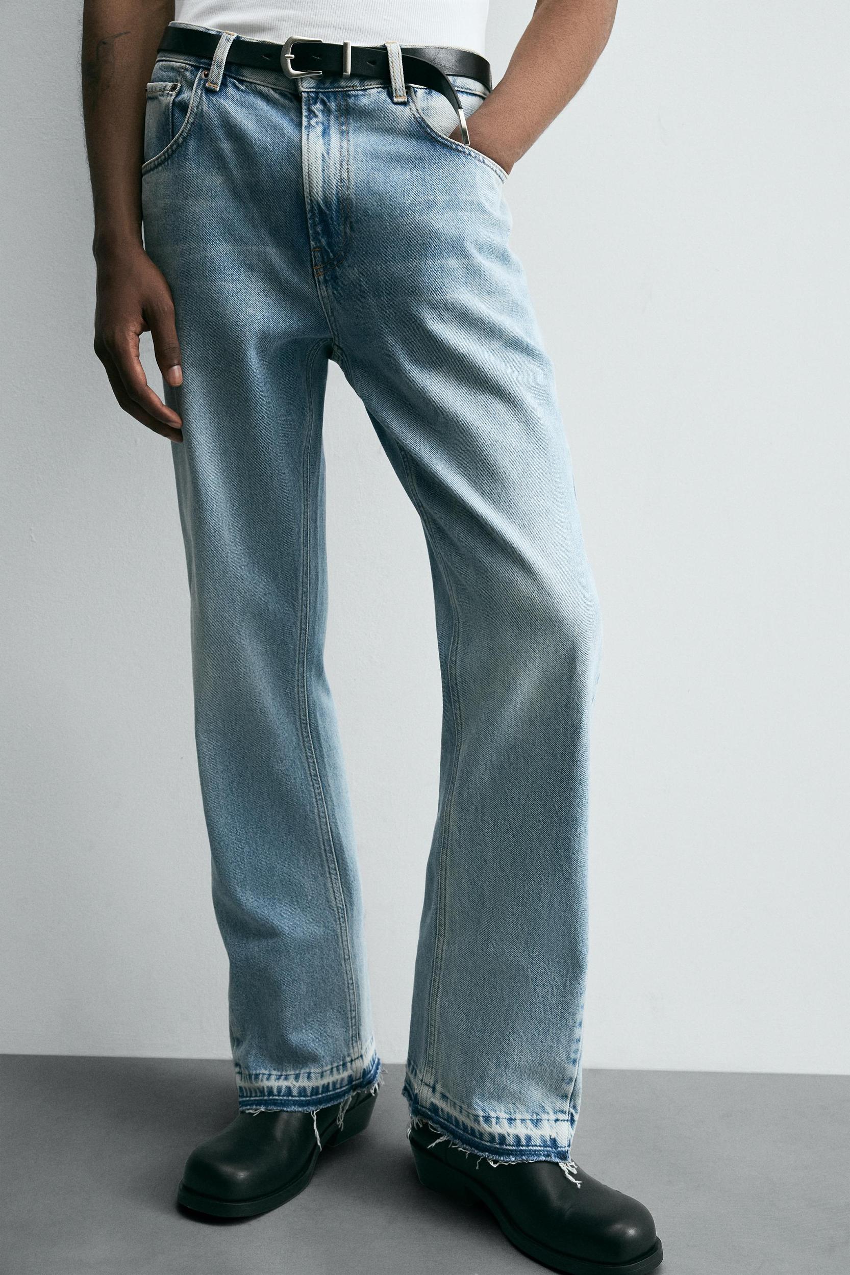 FLARE FIT JEANS Product Image