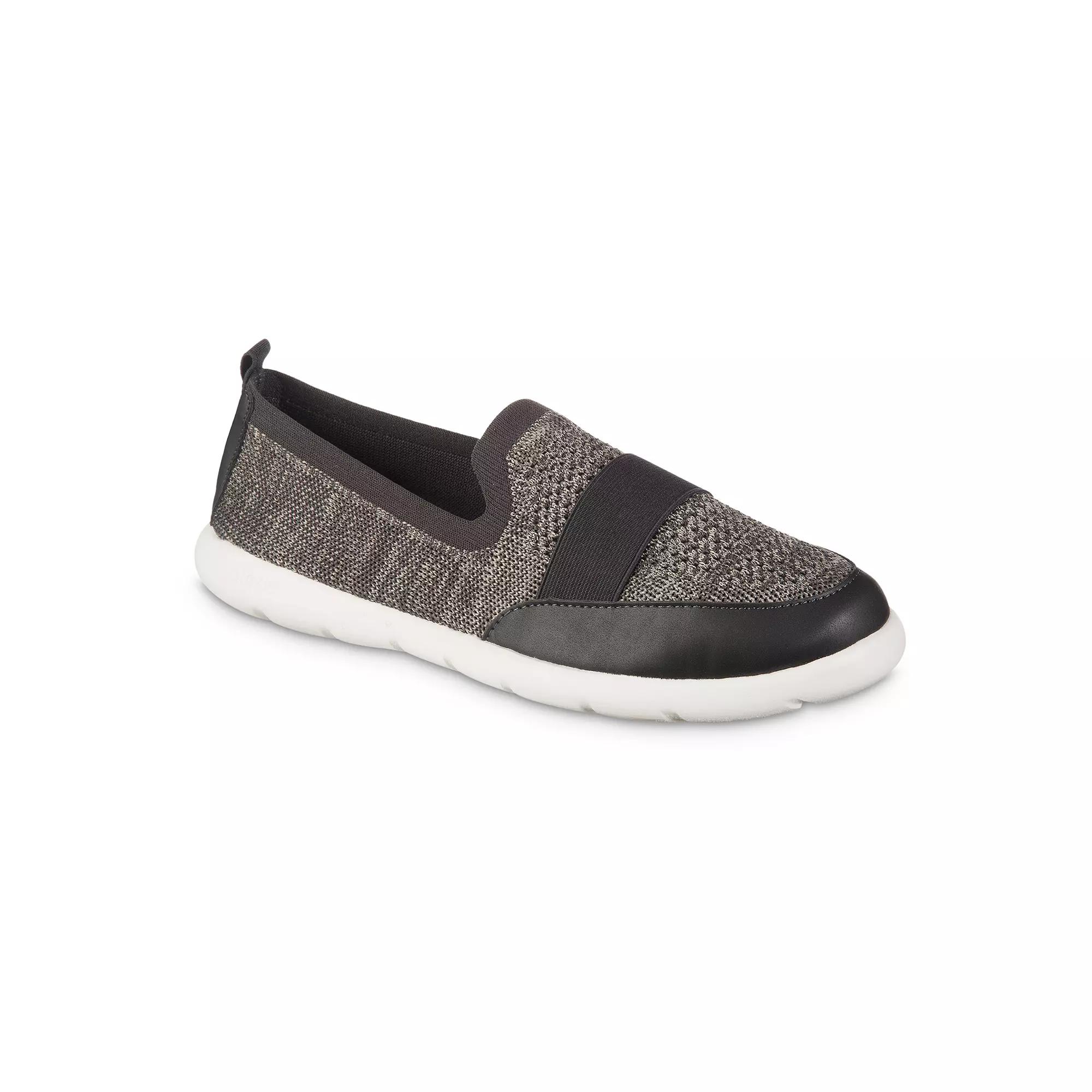 isotoner Men's Zenz Recycled Knit Closed Back Shoes, Size: 10, Black Product Image