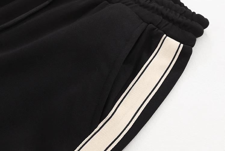 RT No. 11424 BLACK SIDE STRIPED STRAIGHT PANTS Product Image