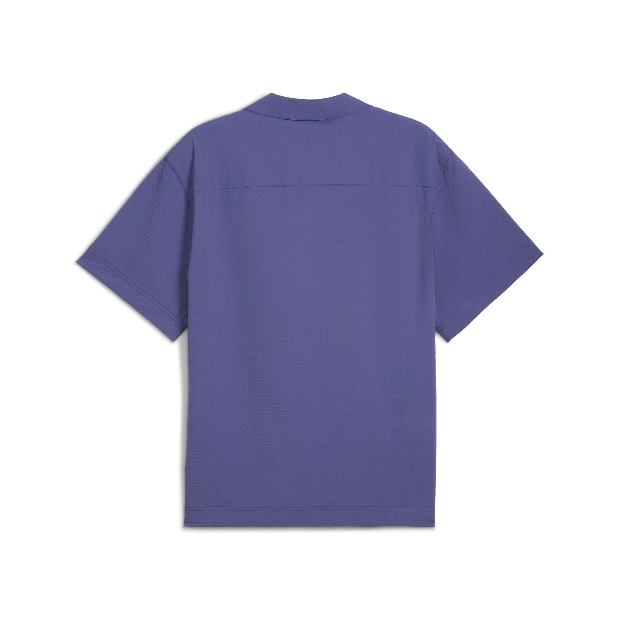 WARDROBE ESSENTIALS Men's Seersucker Relaxed Shirt Product Image