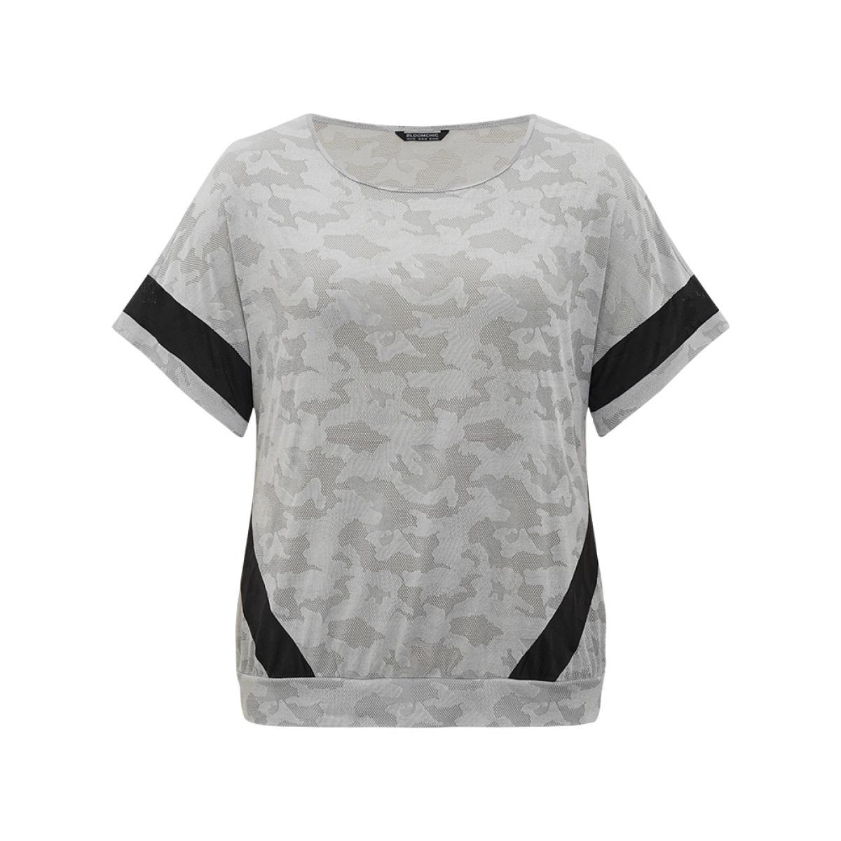 Plus Size Camo Contrast Patchwork Dolman Sleeve T-shirt Gray Women Sporty Contrast Camo Round Neck Dailywear T-shirts BloomChic 30/6X Product Image