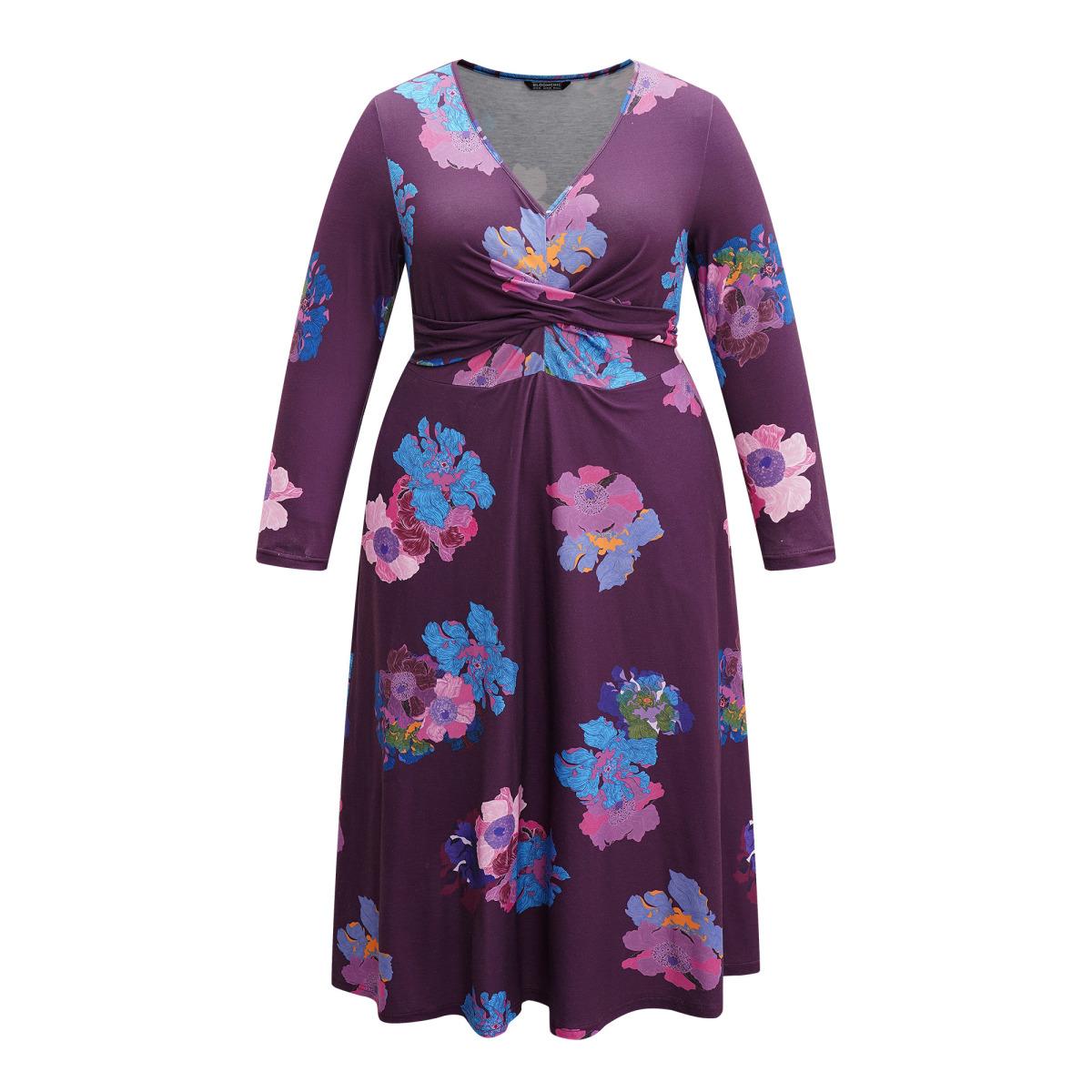 Plus Size Floral Twist Front Elastic Waist Pleated Dress RedViolet Women Resort Printed V-neck Long Sleeve Curvy Midi Dress BloomChic 26/4X Product Image
