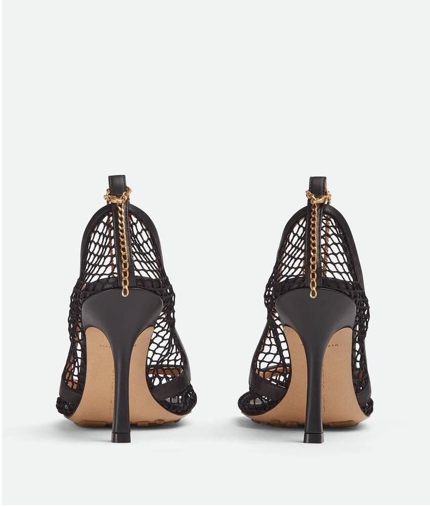 Women's Stretch Pump in Nero Product Image