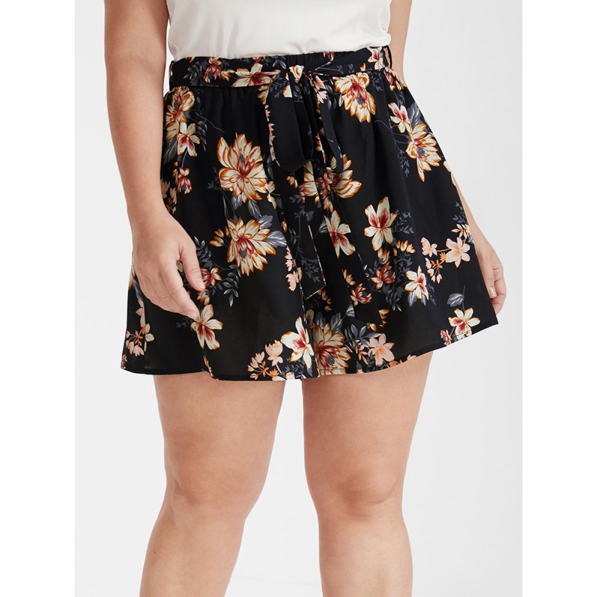 Plus Size Floral Belted Pocket Elastic Waist Shorts Women BlackFlower Casual Belted Dailywear Shorts BloomChic 28/5X Product Image