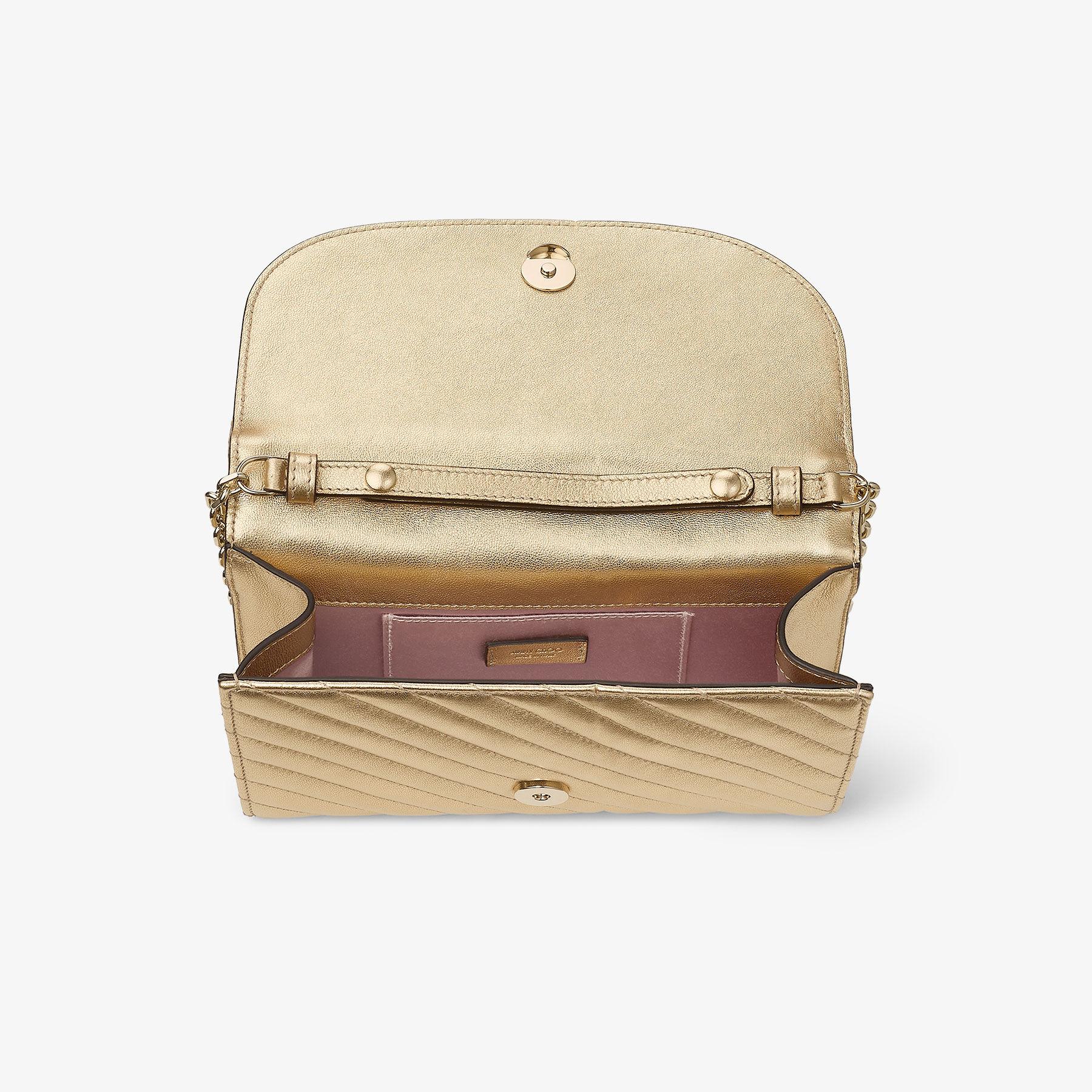 Curve Clutch Product Image