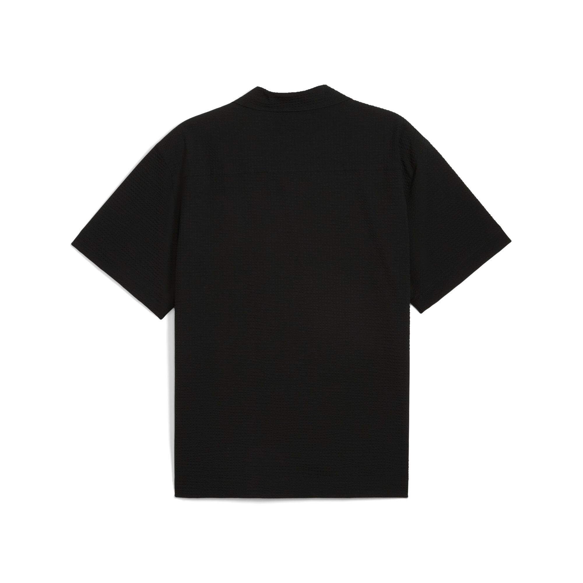 WARDROBE ESSENTIALS Men's Seersucker Relaxed Shirt Product Image