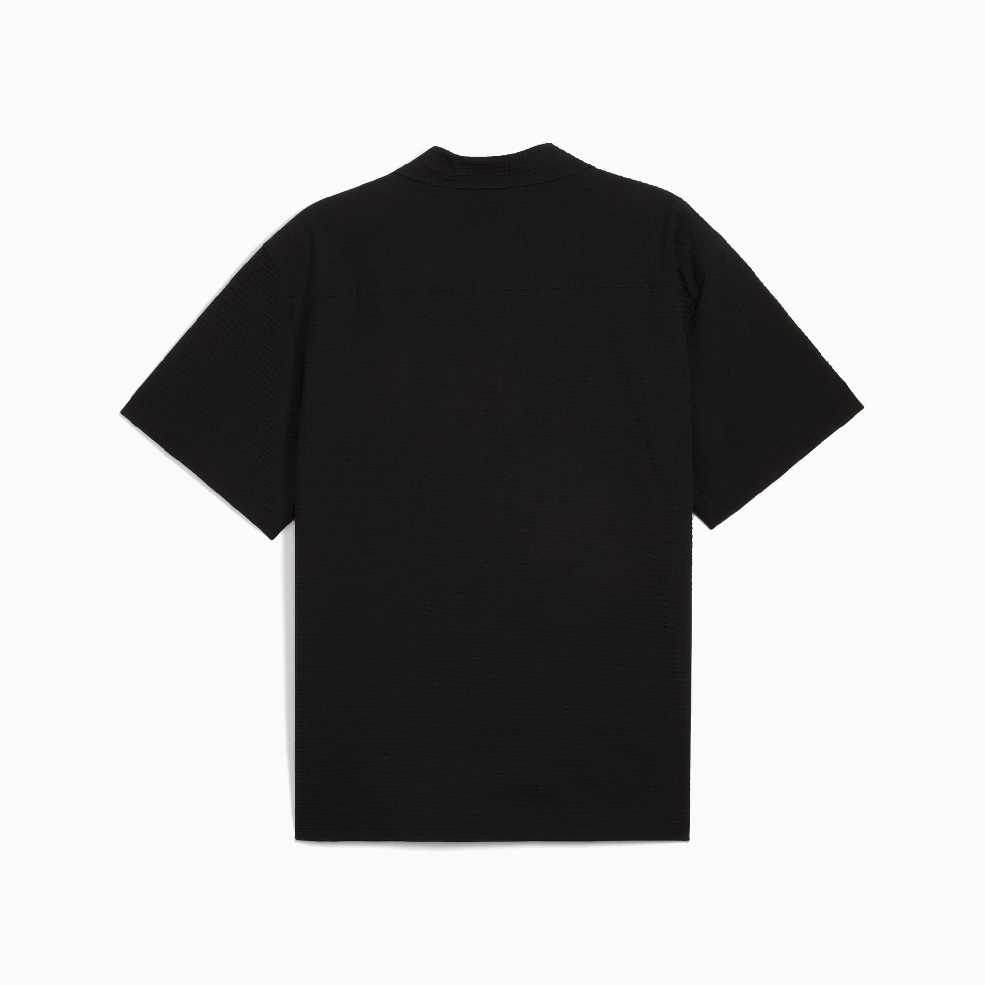 WARDROBE ESSENTIALS Men's Seersucker Relaxed Shirt Product Image