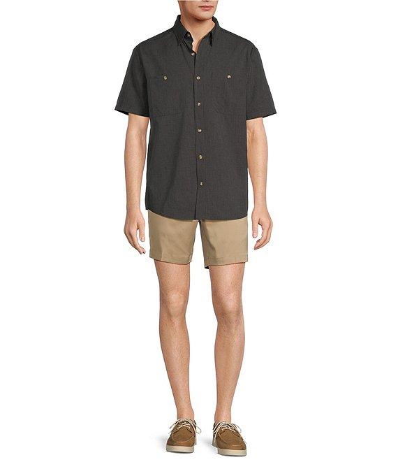 Roundtree & Yorke Performance The Charter Vented Chambray Short Sleeve Solid Fishing Sport Shirt Product Image