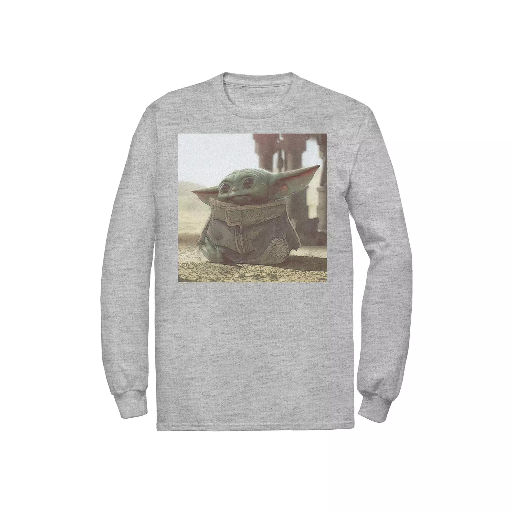 Men's Star Wars The Mandalorian The Child aka Baby Yoda Photograph Tee,  Product Image