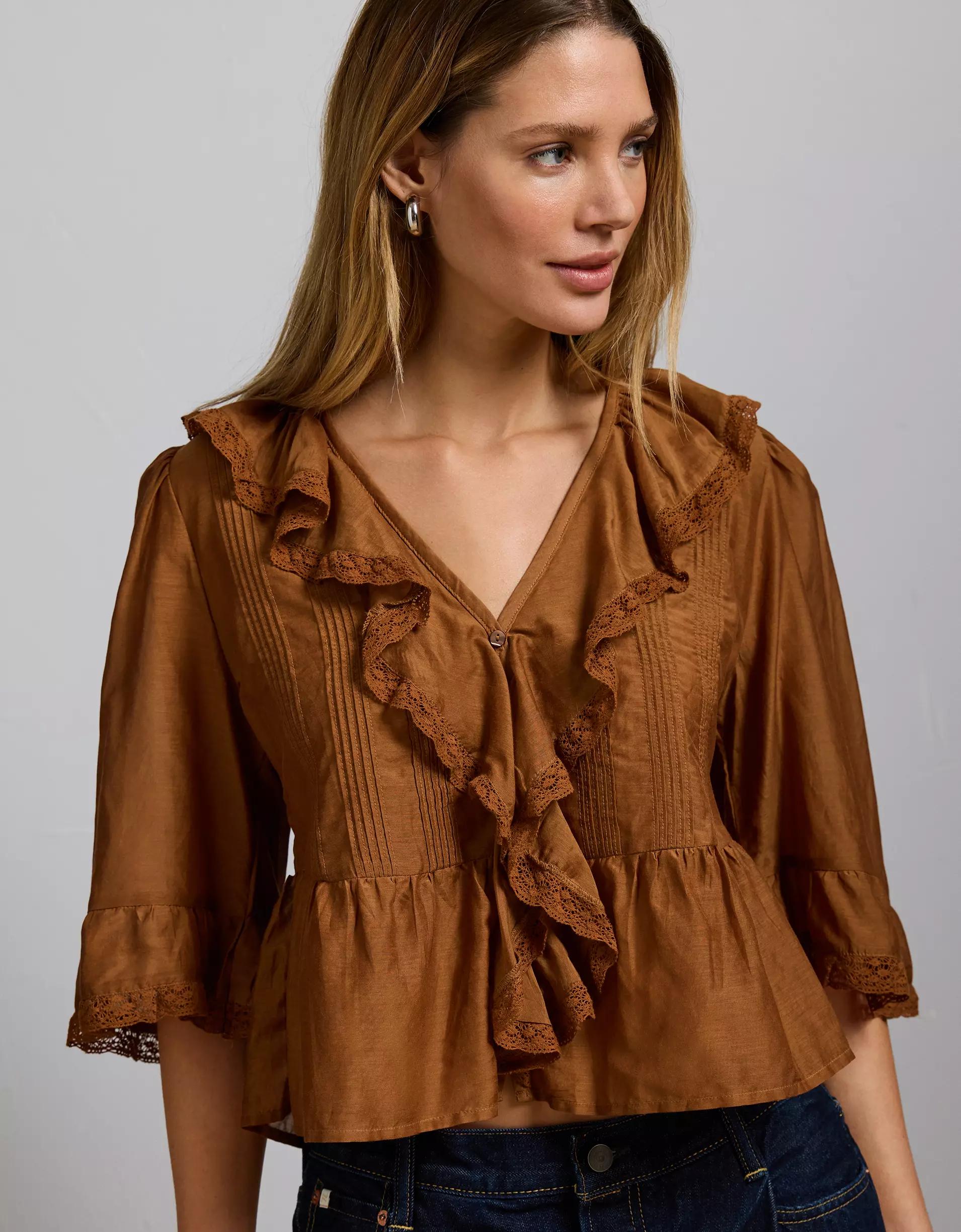 AE77 Premium Ruffle V-Neck Blouse Product Image