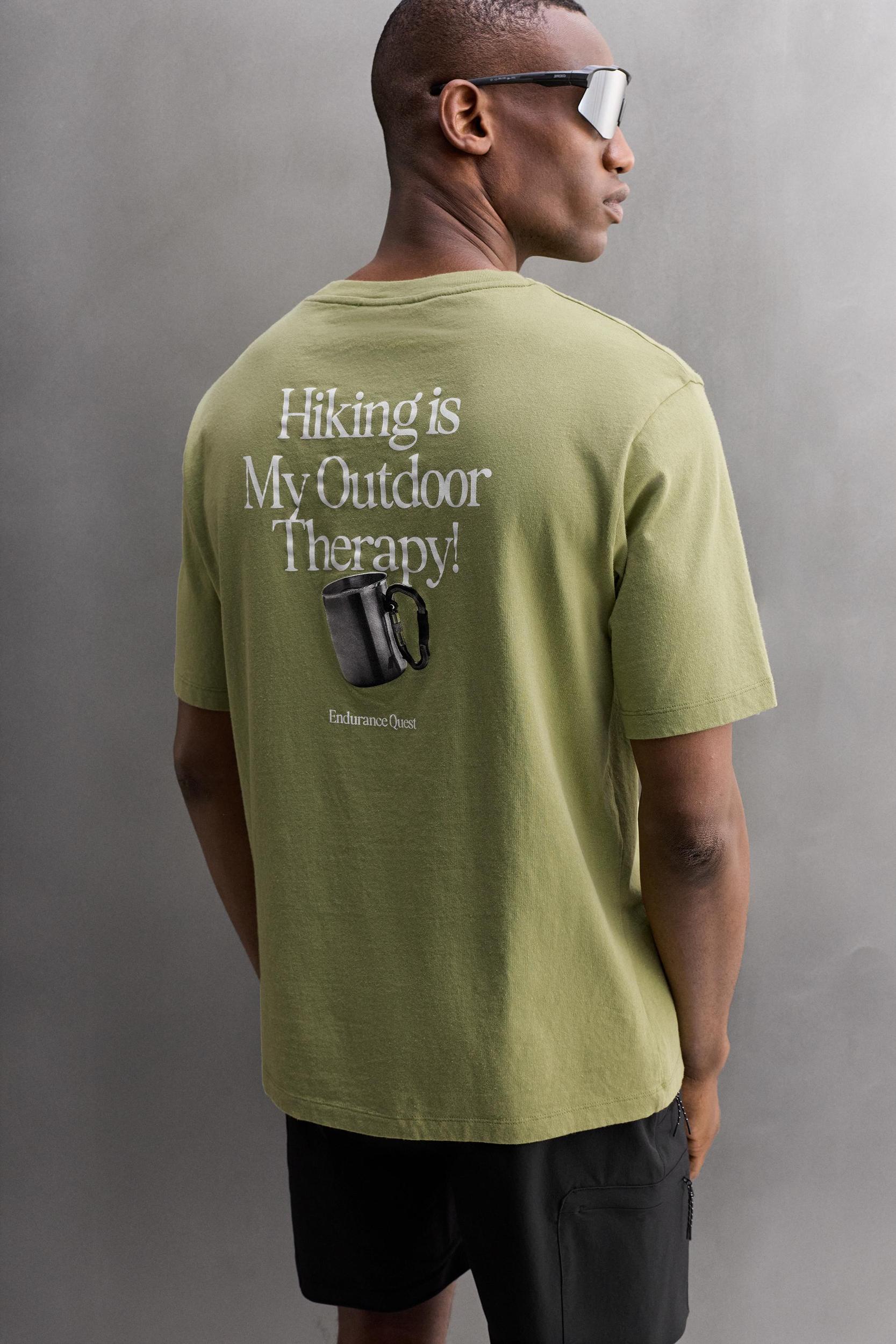 GRAPHIC PRINT T-SHIRT Product Image