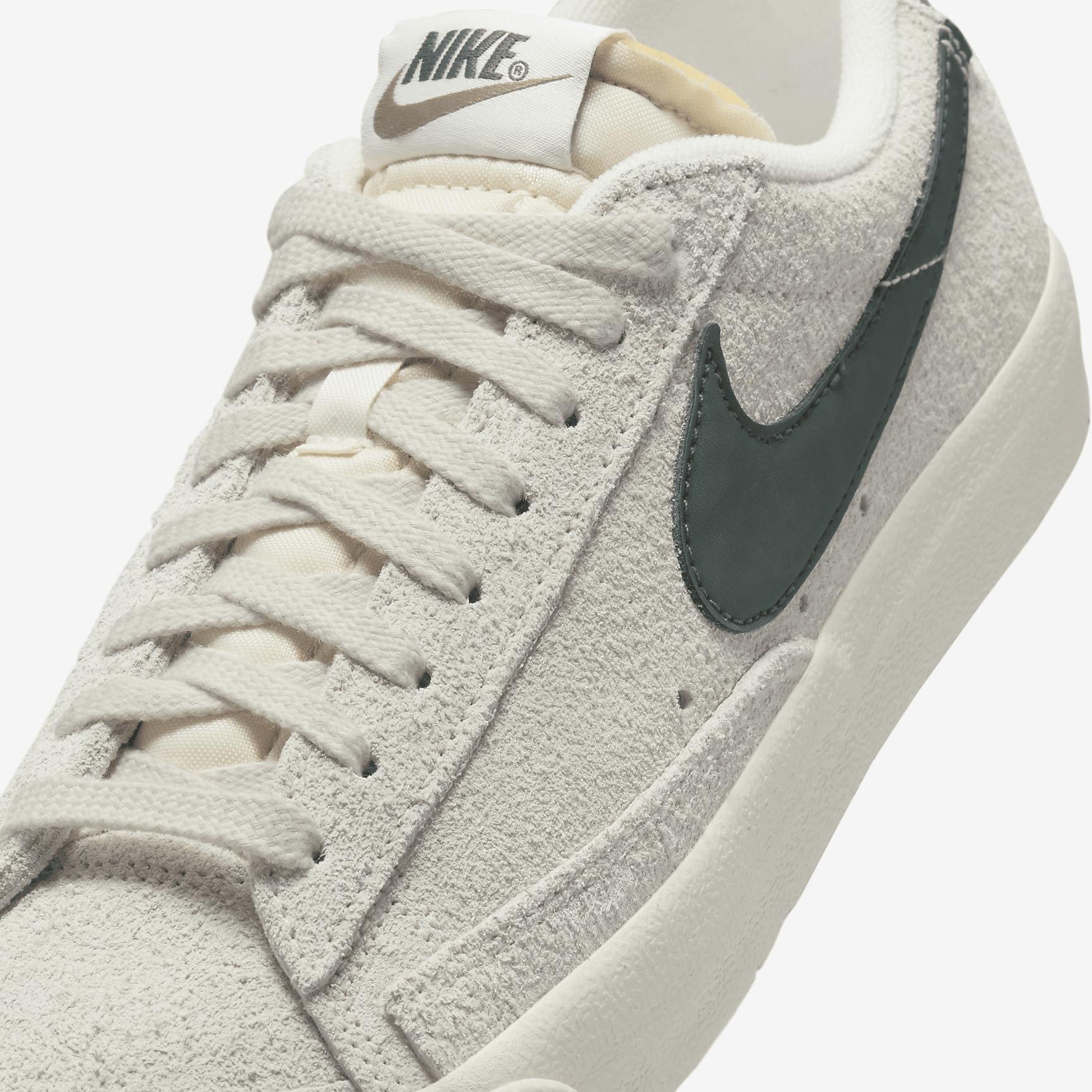 Nike Women's Blazer Low '77 Vintage Shoes Product Image