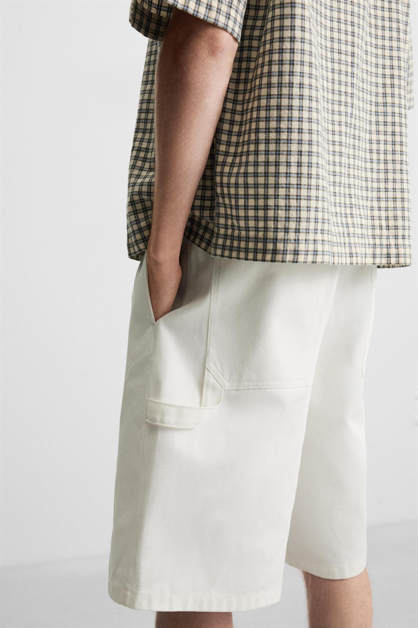 RELAXED FIT SHORTS Product Image