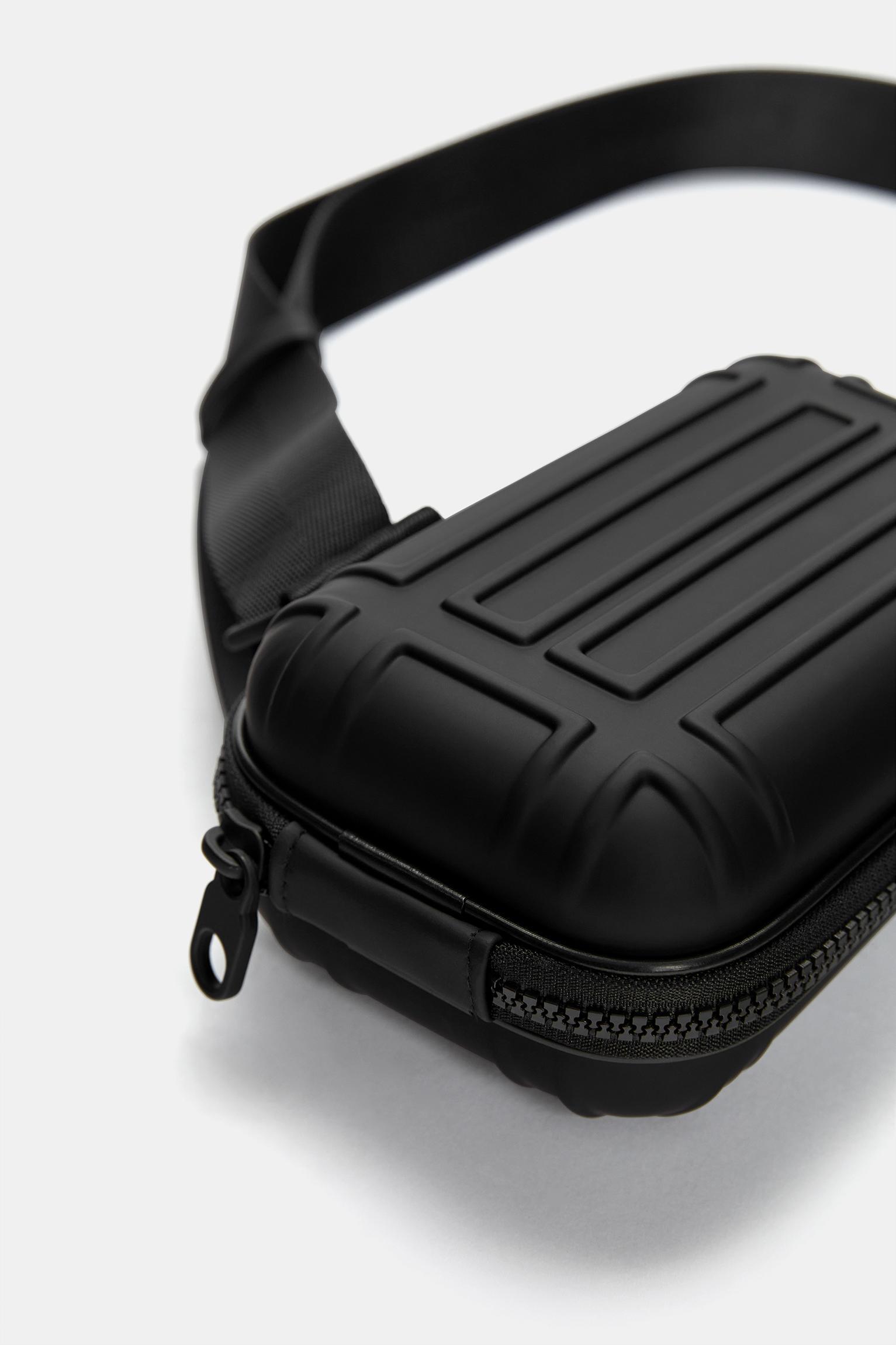 Rigid rubberized messenger bag Product Image