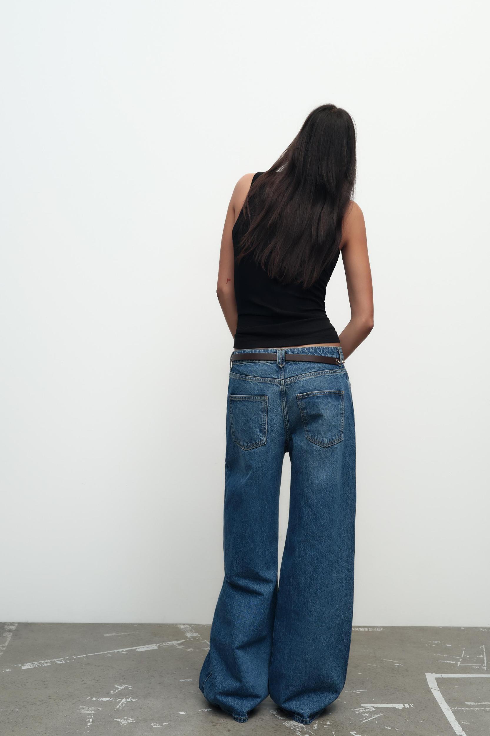 Z1975 WIDE LEG CHAIN BELT JEANS Product Image