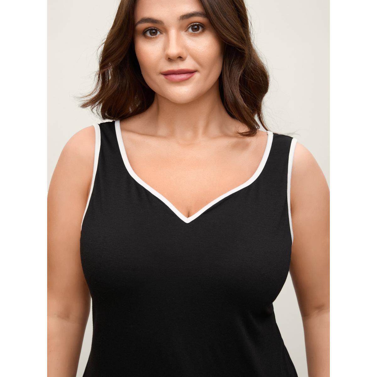 Plus Size Color Contrast V-Neck Fitted Tank Top Women Black Contrast V-neck Work Tank Tops Camis BloomChic 22-24/3X Product Image