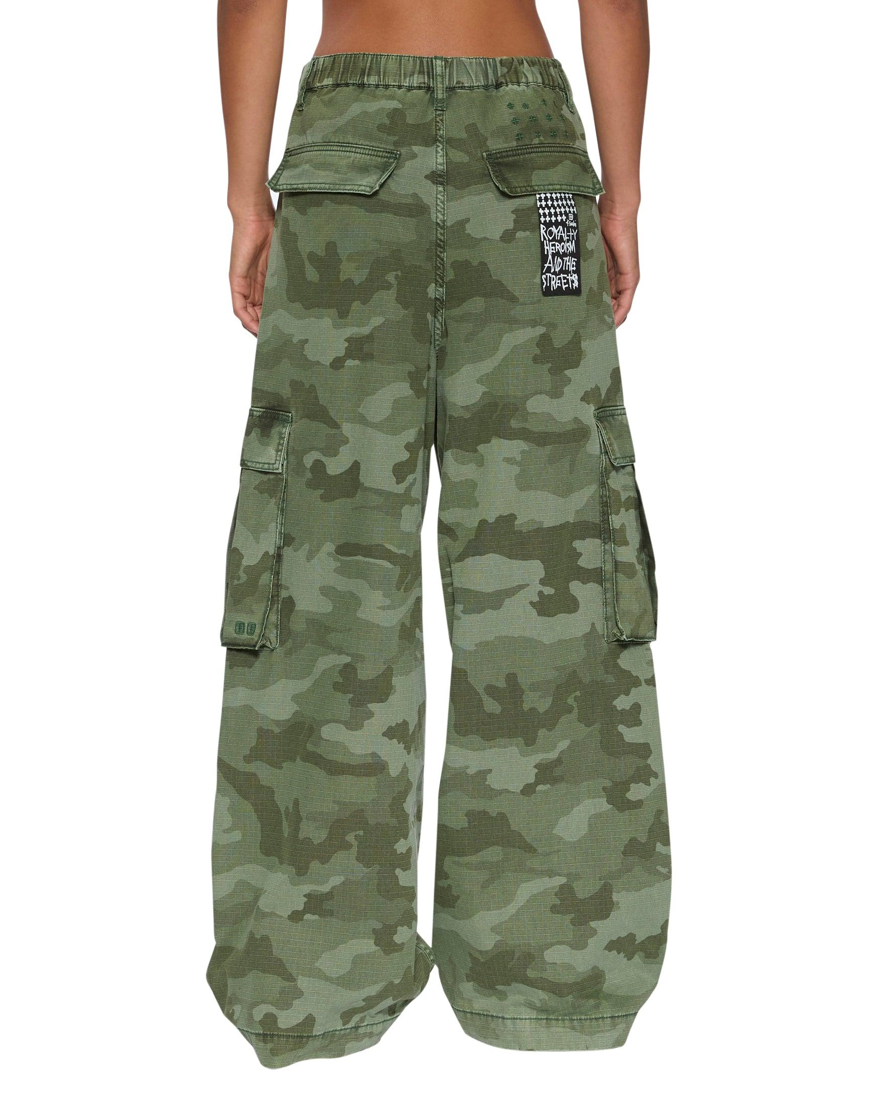 KSUPER CARGO PANT HASH CAMO Female Product Image