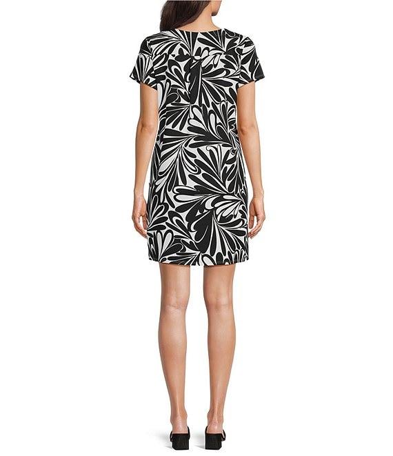 Jude Connally Ella Decorative Fan Print Jude Cloth Stretch Knit Crew Neck Short Sleeve Shift Dress Product Image