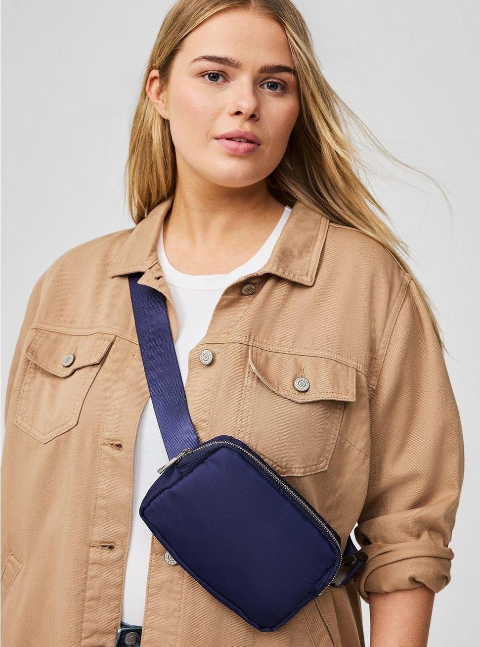 Casual Fanny Pack Product Image