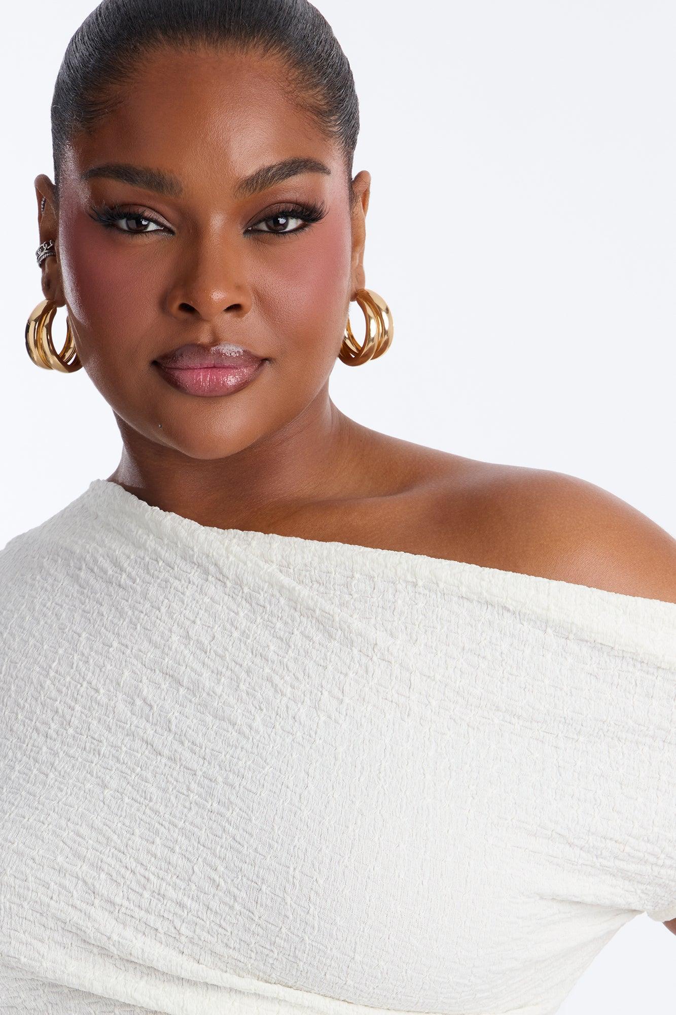 Tropical Tease Textured Off Shoulder Short Sleeve Top - Ivory Female Product Image