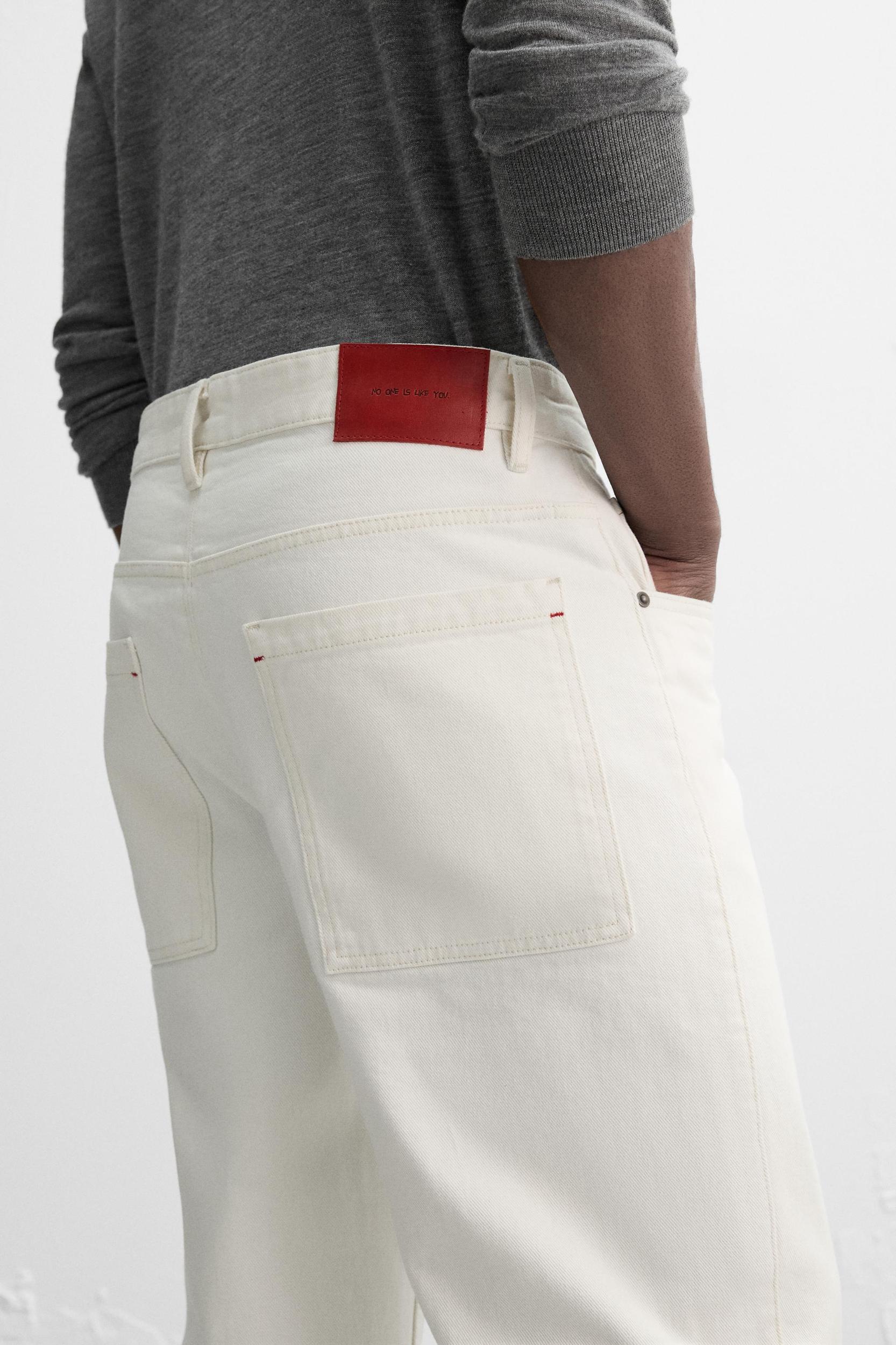 STRAIGHT FIT JEANS Product Image