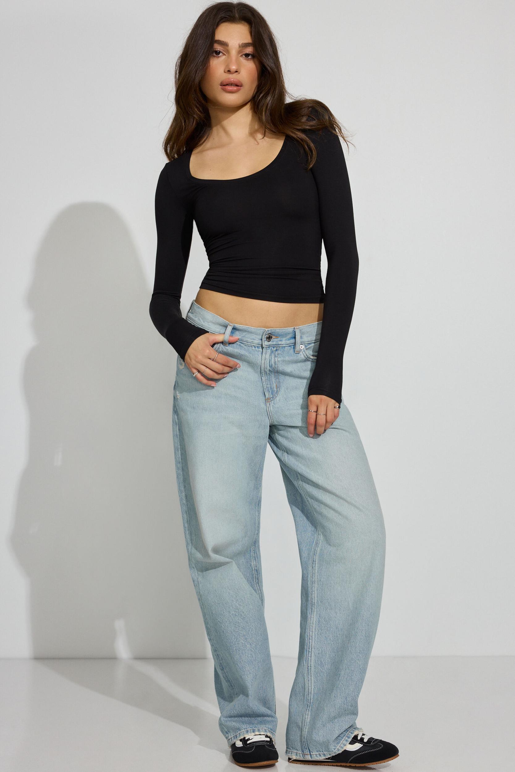 Crew Neck Open Back Short Sleeve Top Product Image