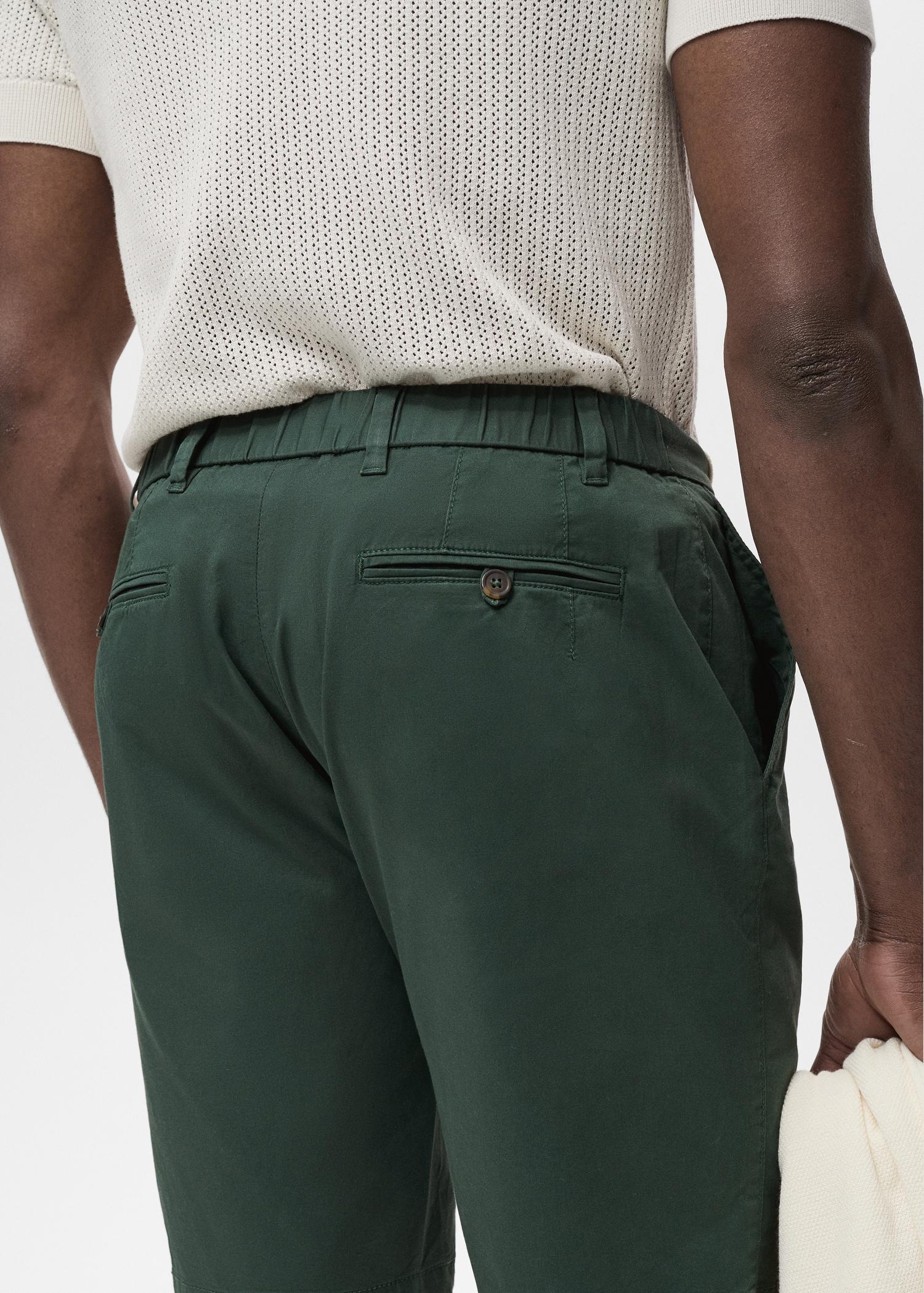 Slim-fit chino cotton bermuda shorts - Men | MANGO USA Product Image