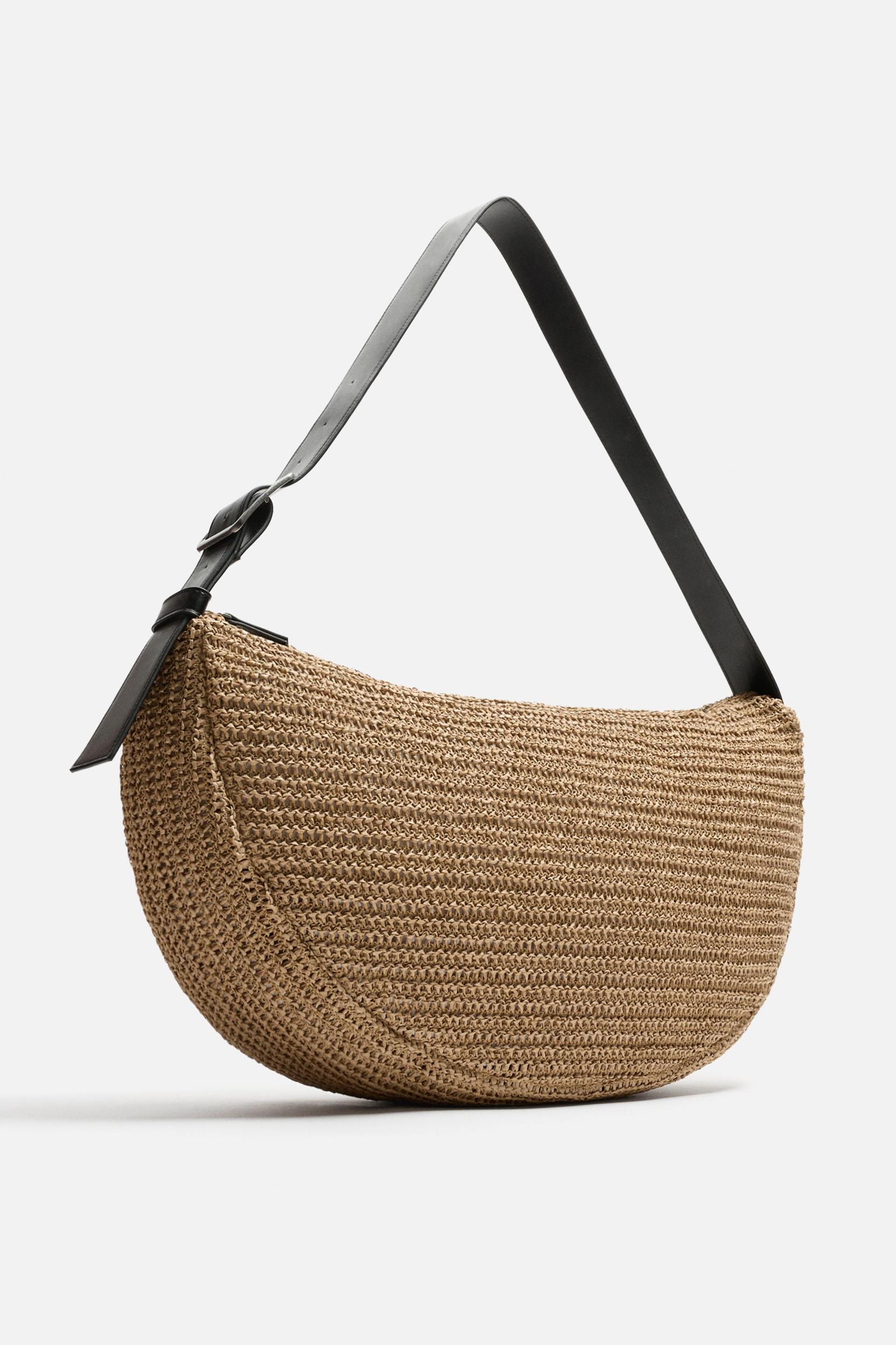 WOVEN SHOULDER BAG Product Image