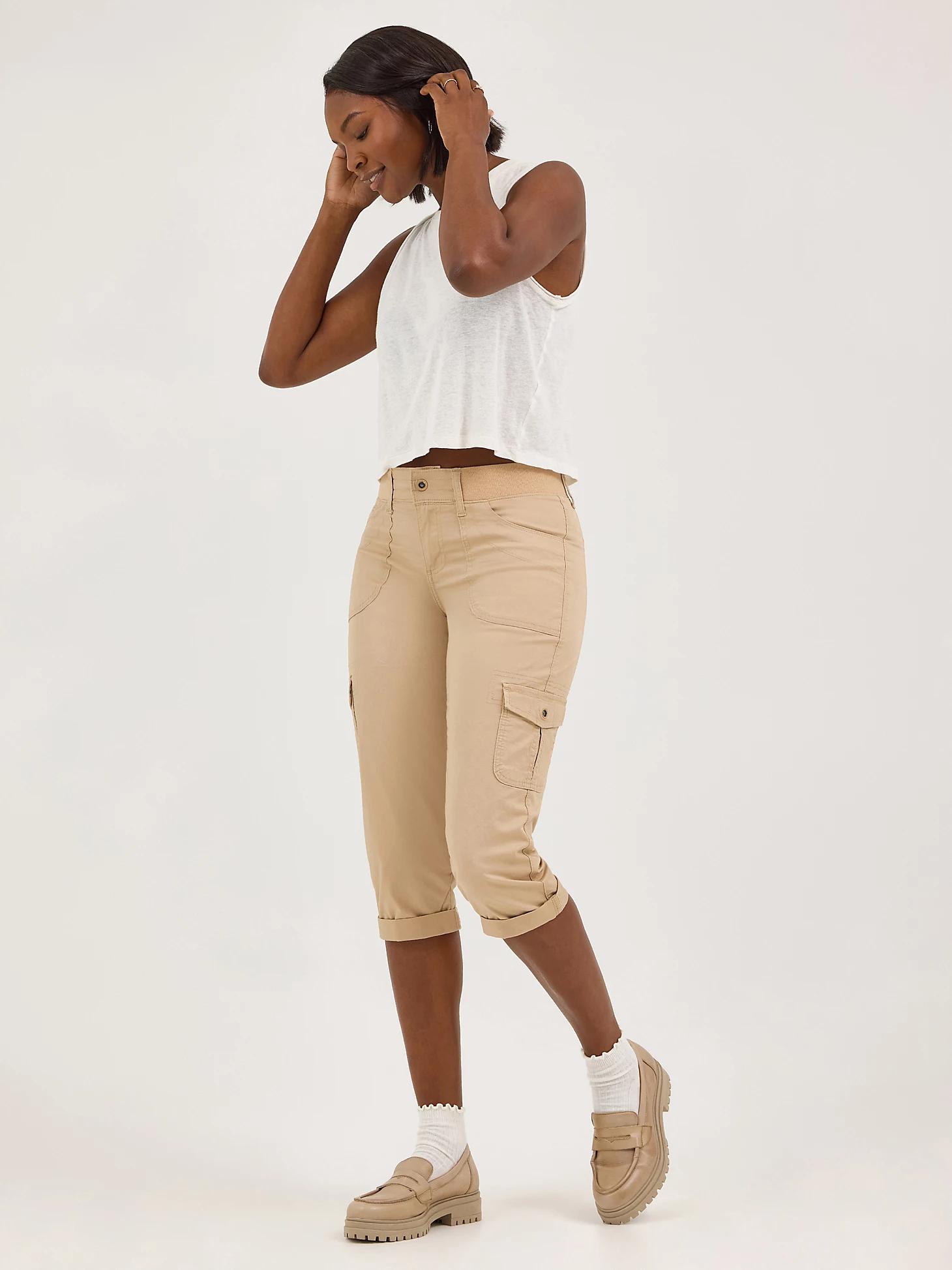 Women’s Relaxed Fit Austyn Cargo Capri | Women's Capris & Crops | Lee® Product Image