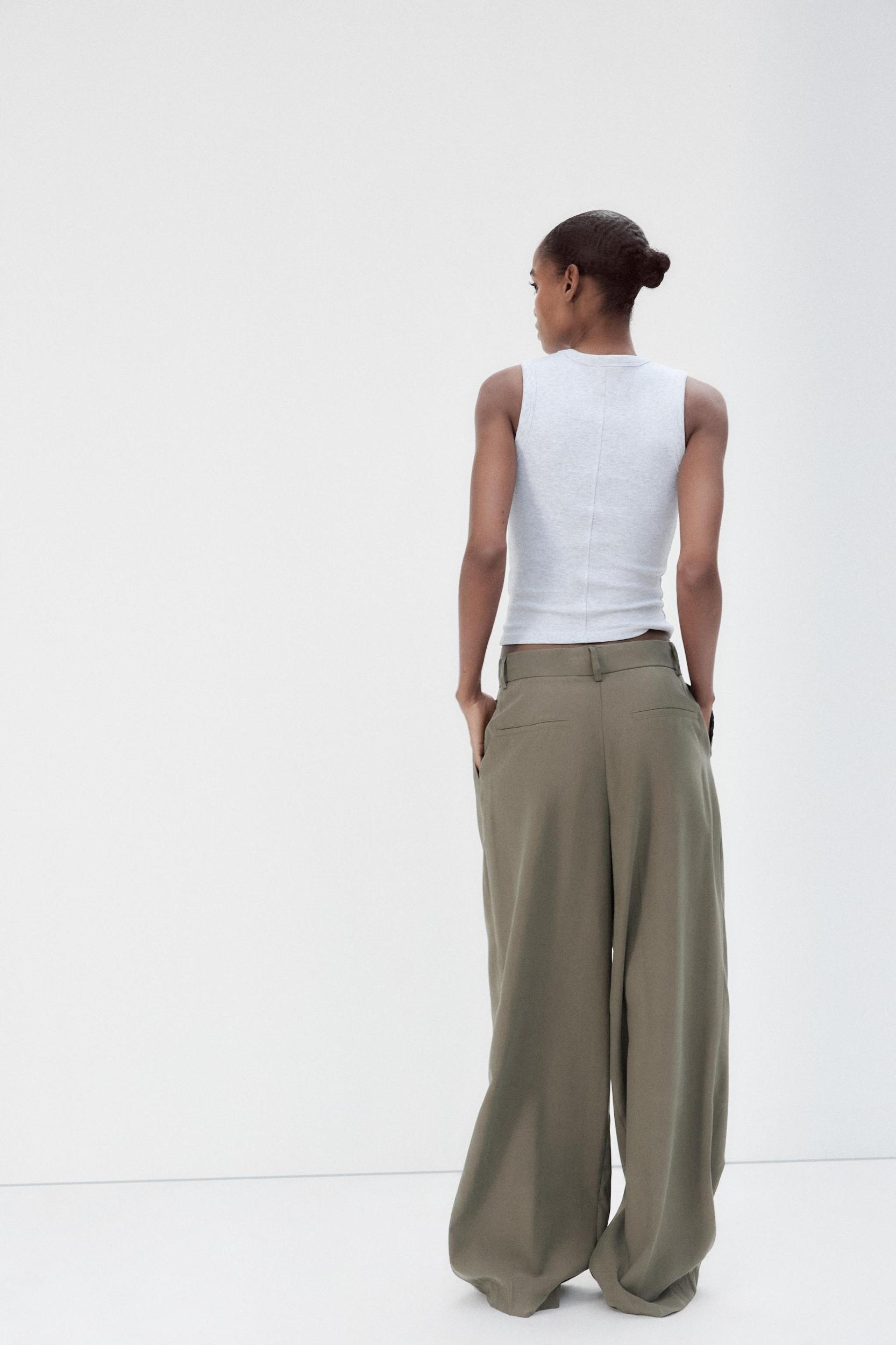 PLEATED PANTS Product Image