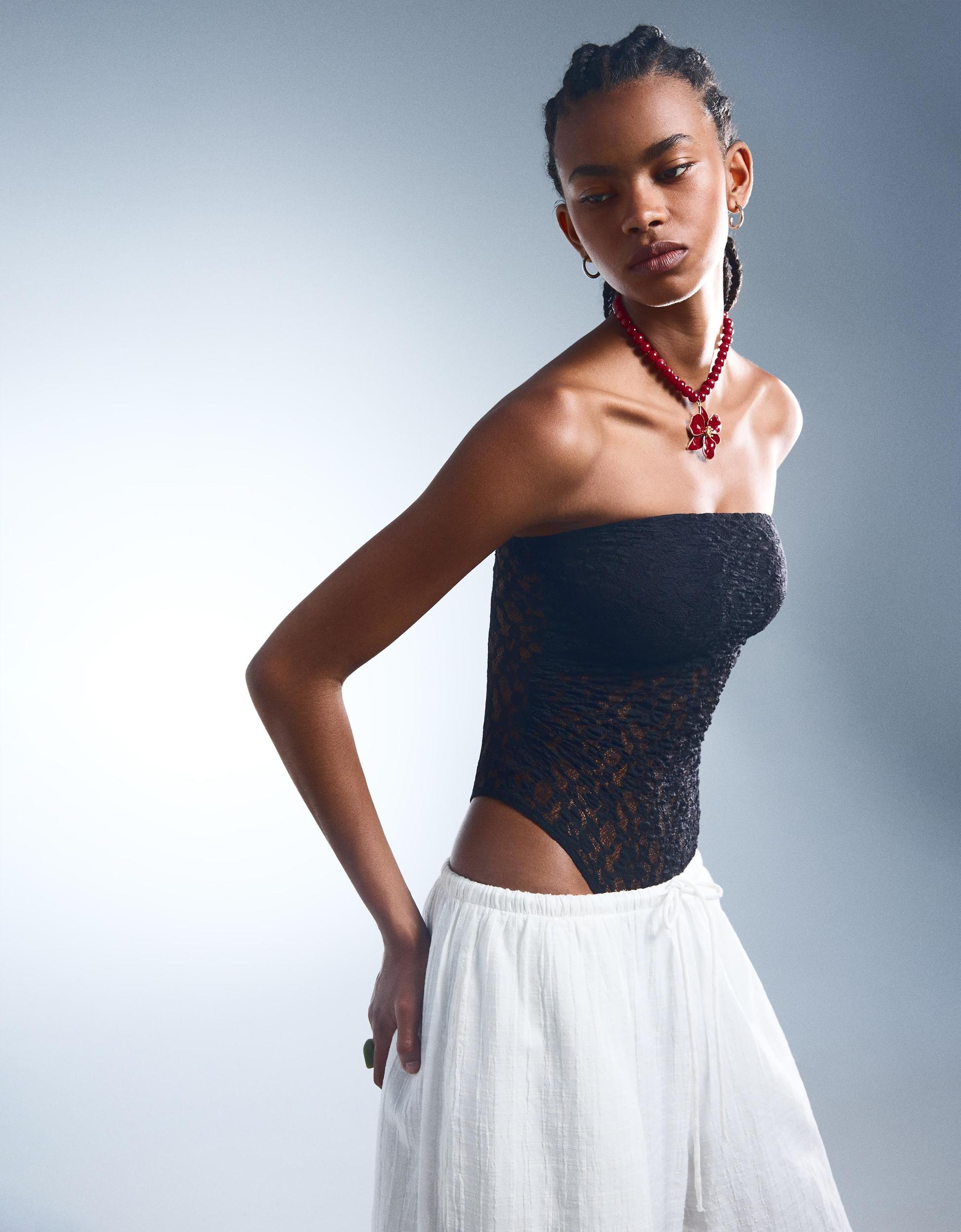 Bandeau bodysuit with blonde lace Product Image