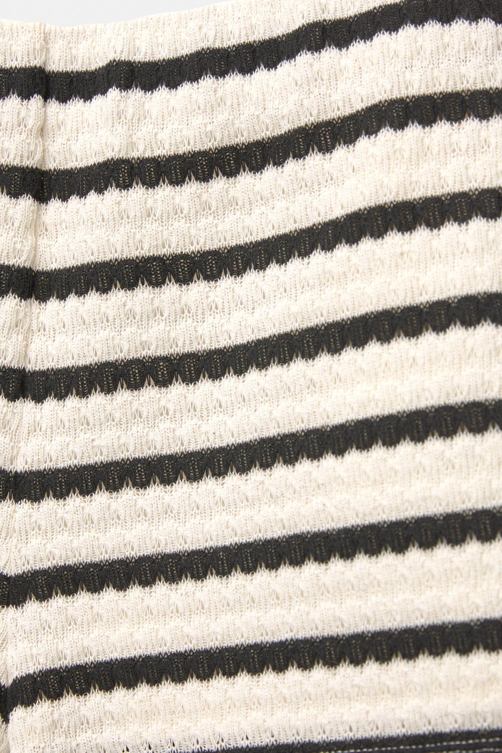 Striped knit shorts Product Image