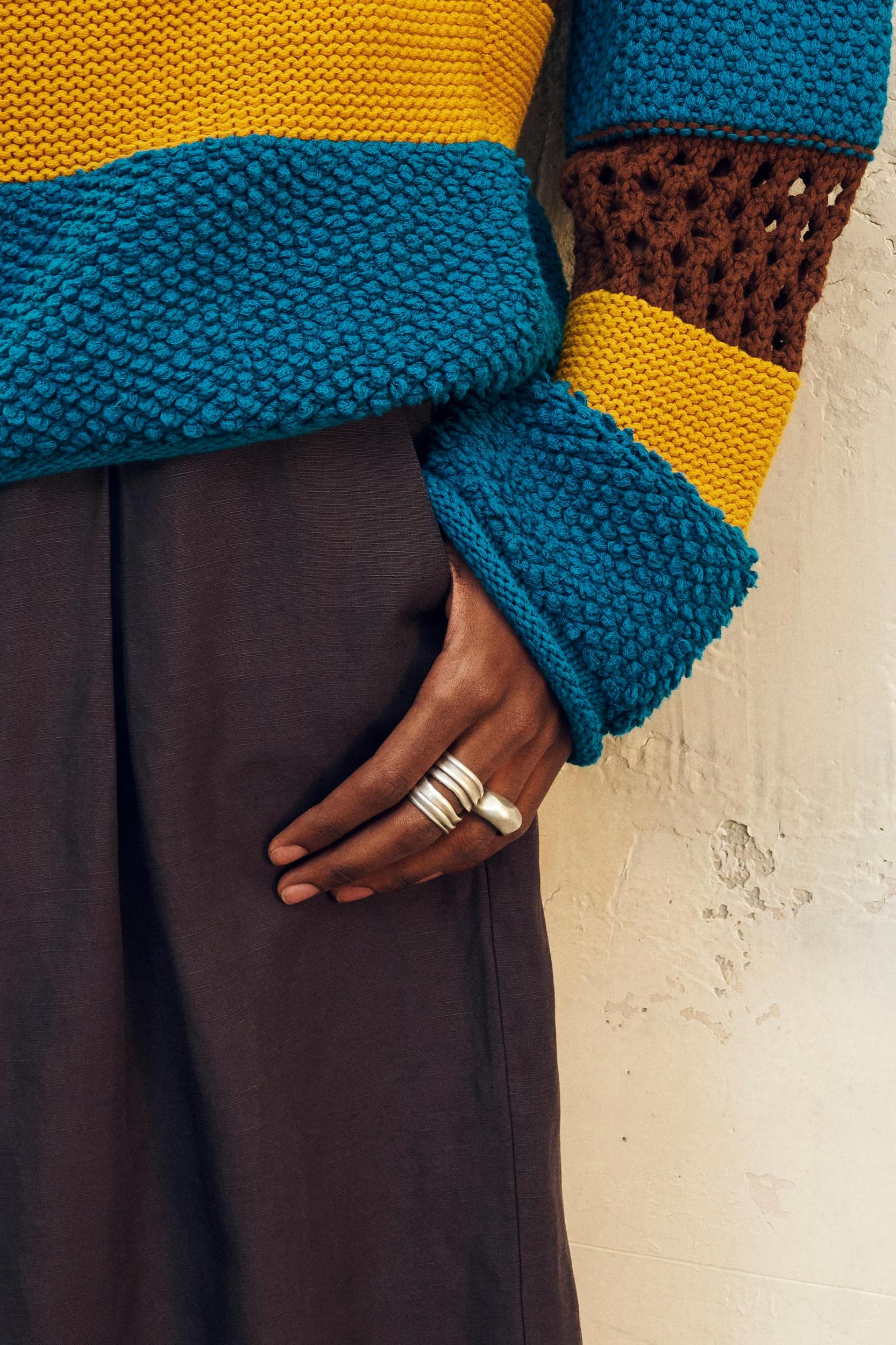 LIMITED EDITION LYOCELL LINEN SHORTS Product Image