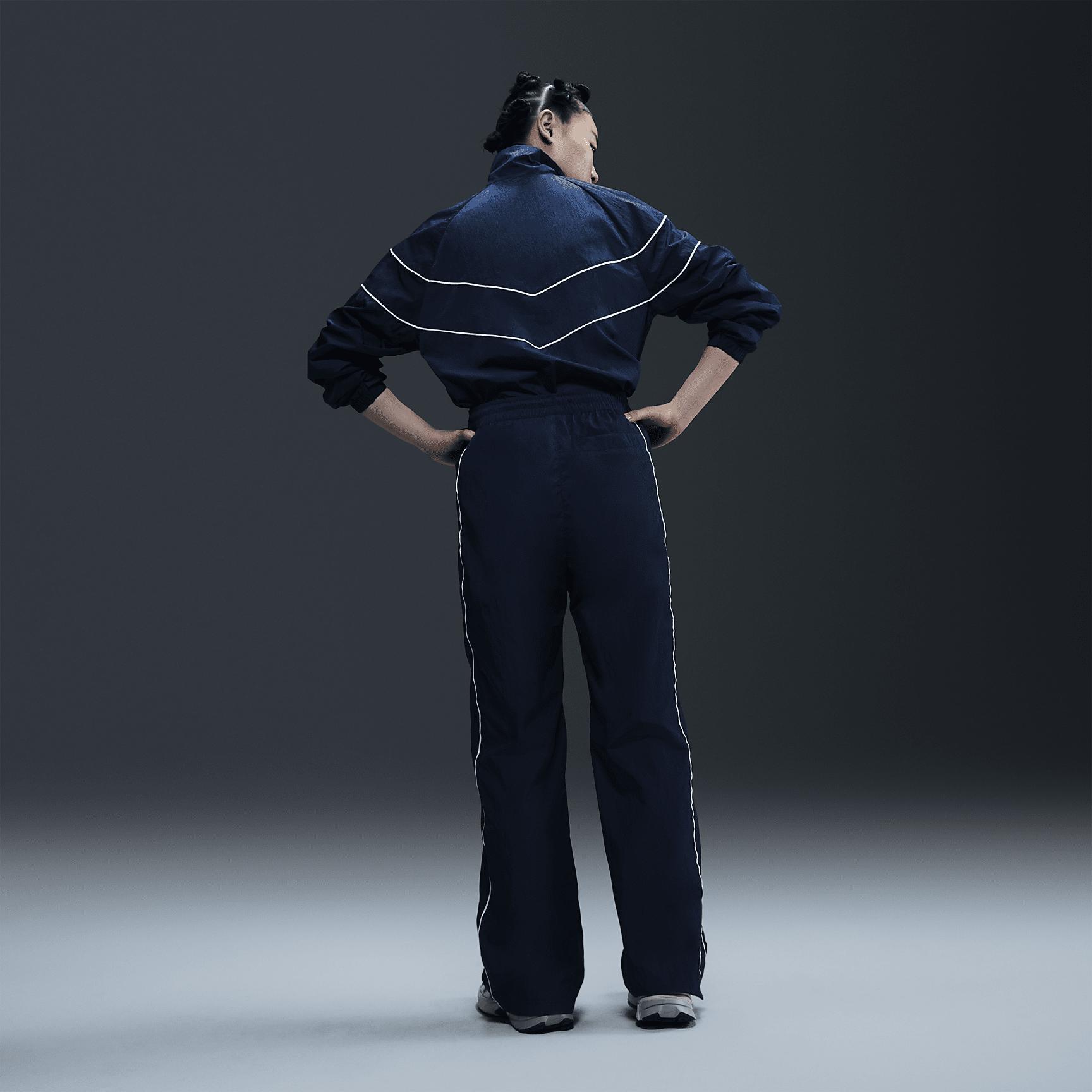 Nike Windrunner Women's Loose UV Woven Full-Zip Jacket Product Image