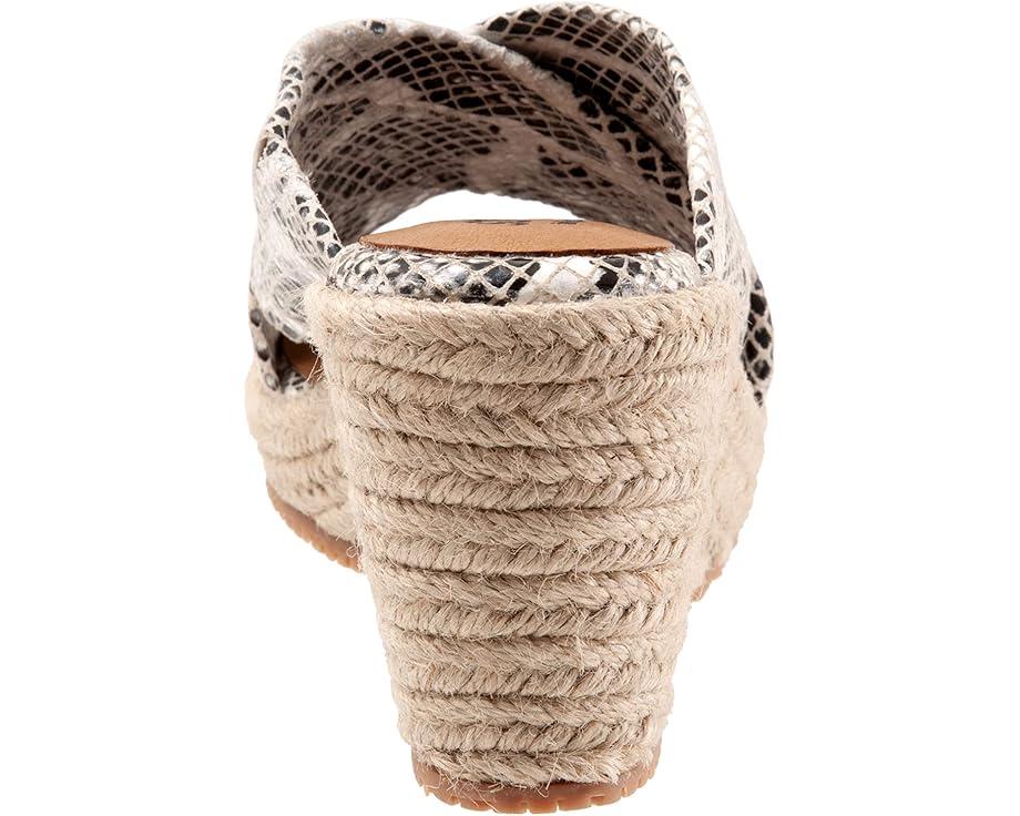 Women's SoftWalk Halsey Product Image