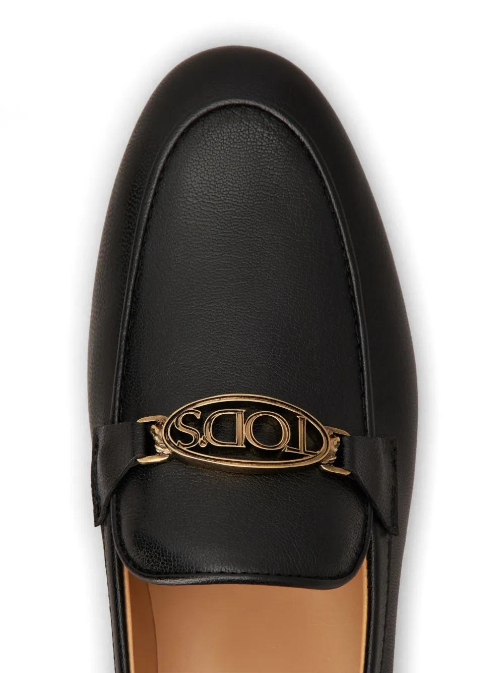 logo-plaque leather loafers  Product Image