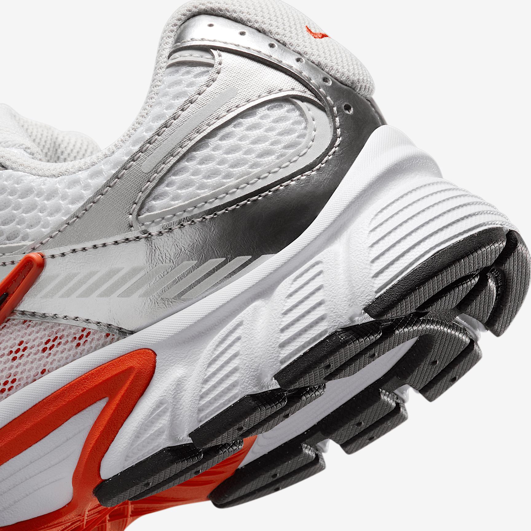 Nike Womens V5 RNR Shoes with Reflective Accents | HQ7901-101 Product Image