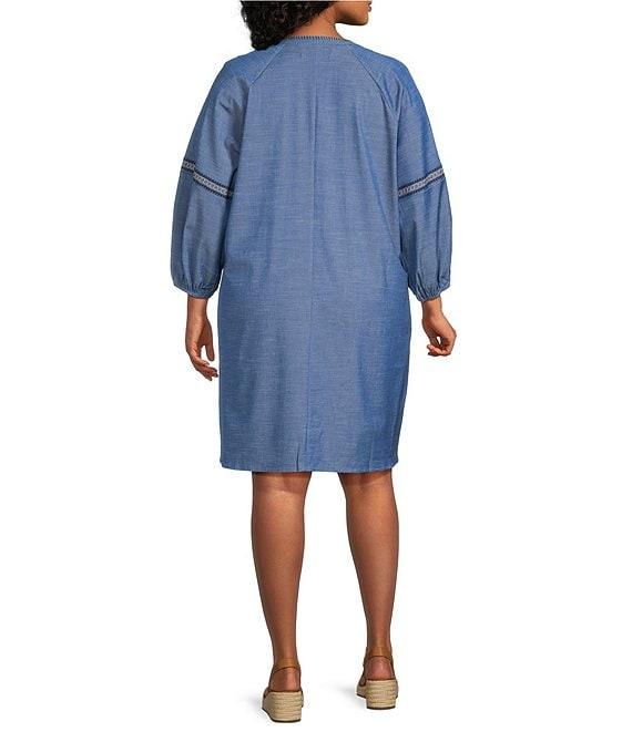 Calessa Plus Size Embroidered Chambray Split V-Neck 3/4 Sleeve Shift Dress Product Image