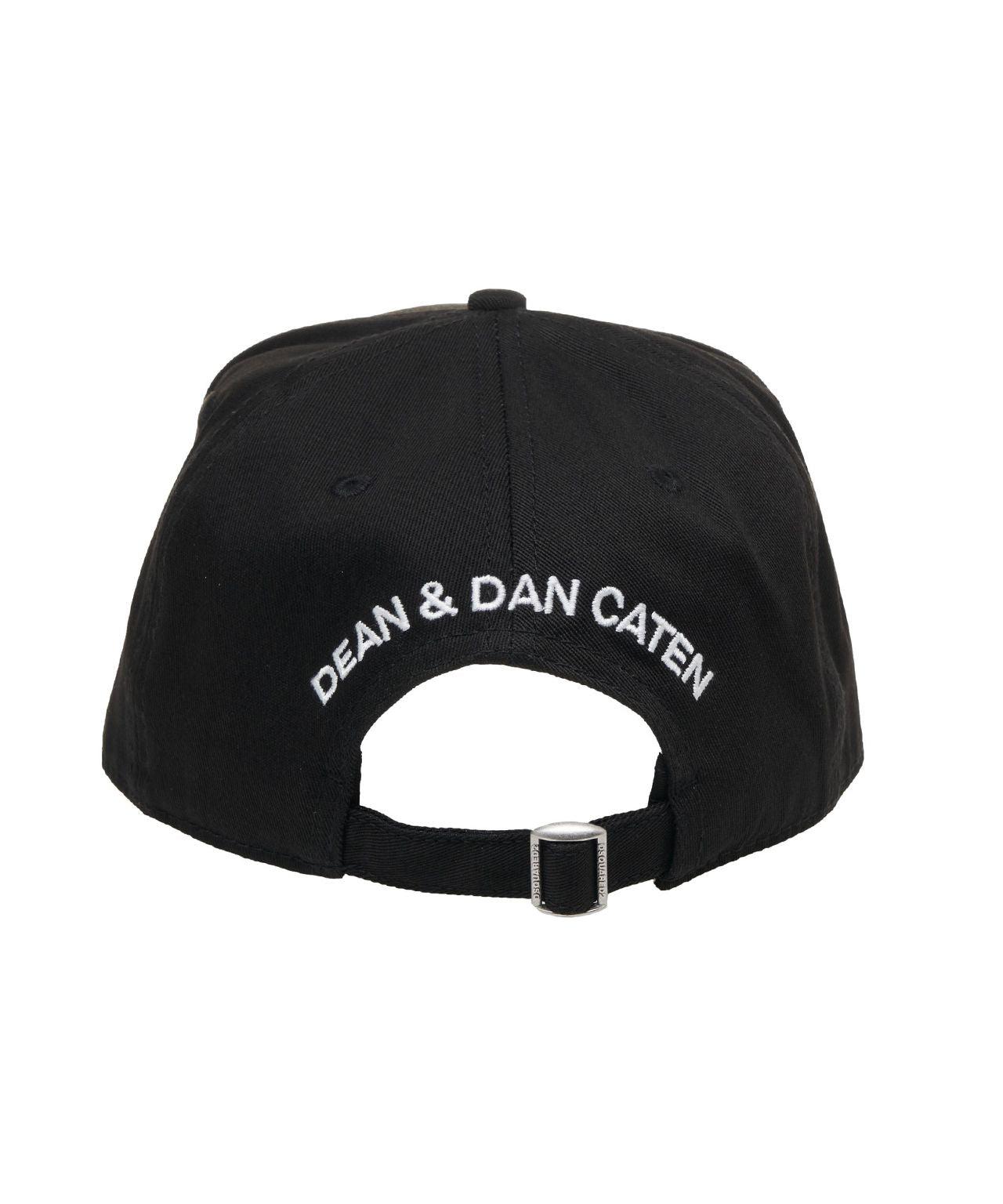 Baseball cap with logo Product Image