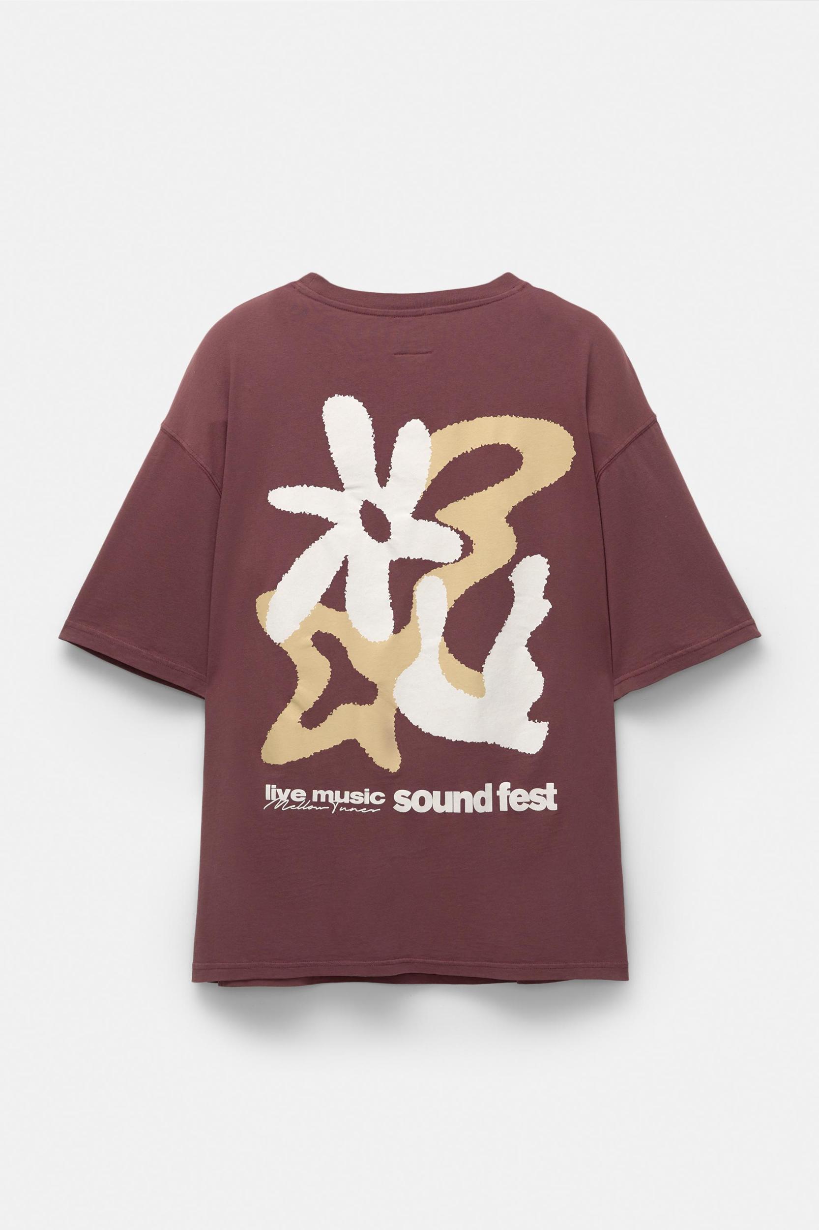 T-shirt with flower graphic Product Image