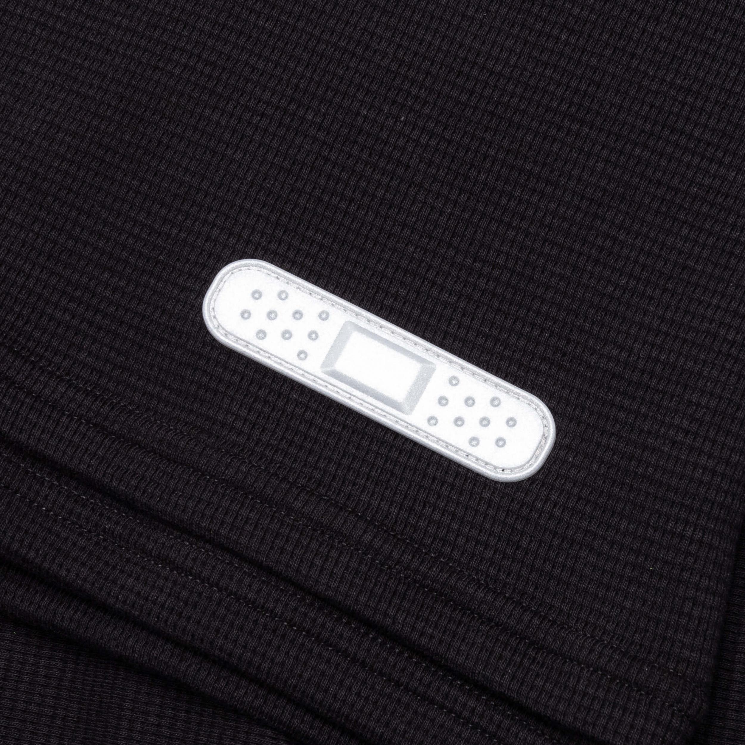 Skull L/S Tee - Black/Silver Male Product Image