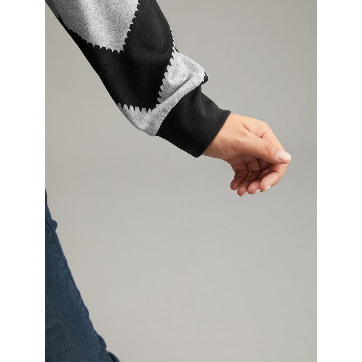 Plus Size Geometric Patchwork Round Neck Sweatshirt Women DarkBlue Casual Elastic cuffs Round Neck Dailywear Sweatshirts BloomChic 10/M Product Image