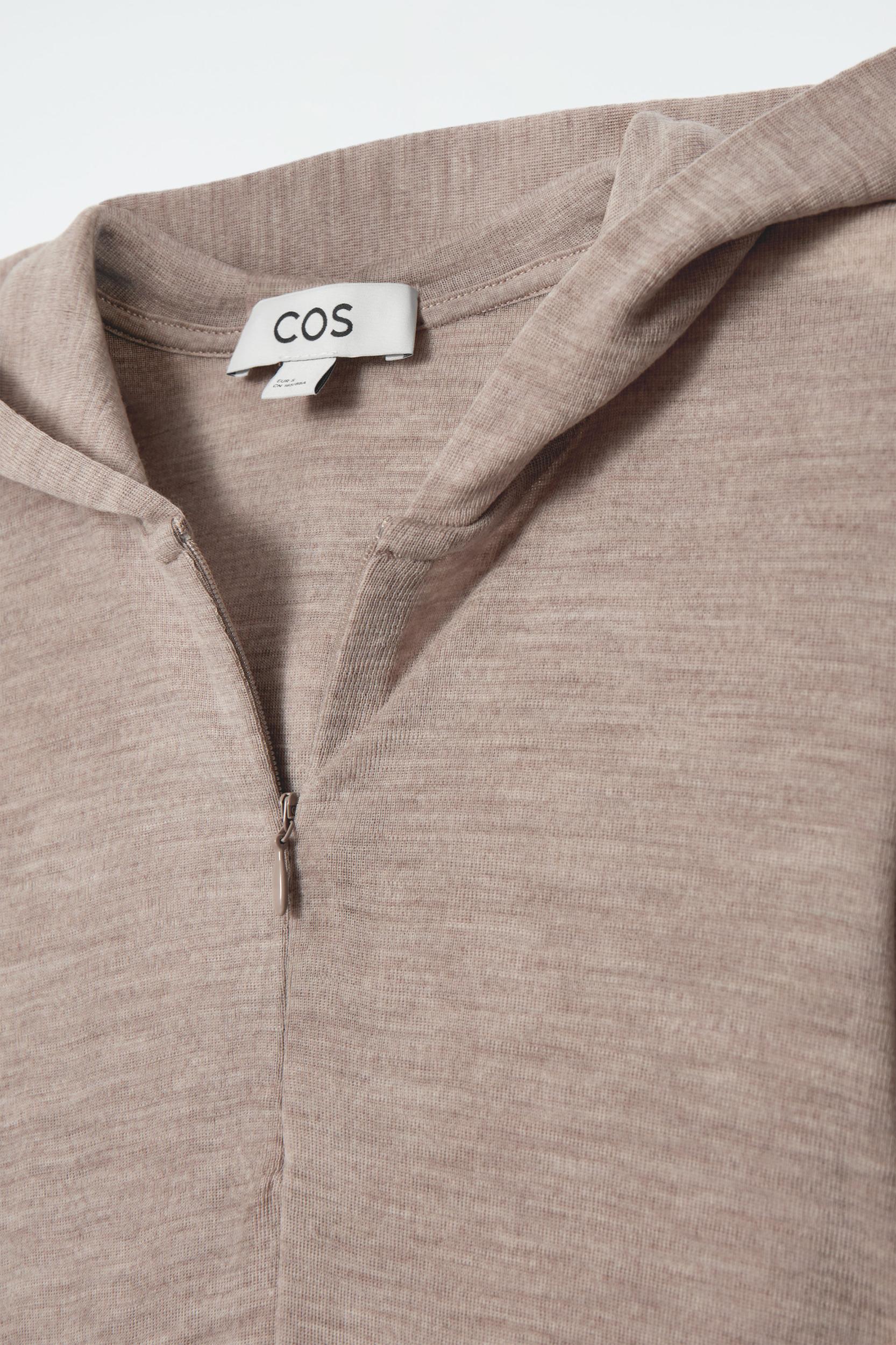 SLIM HALF-ZIP WOOL HOODIE Product Image
