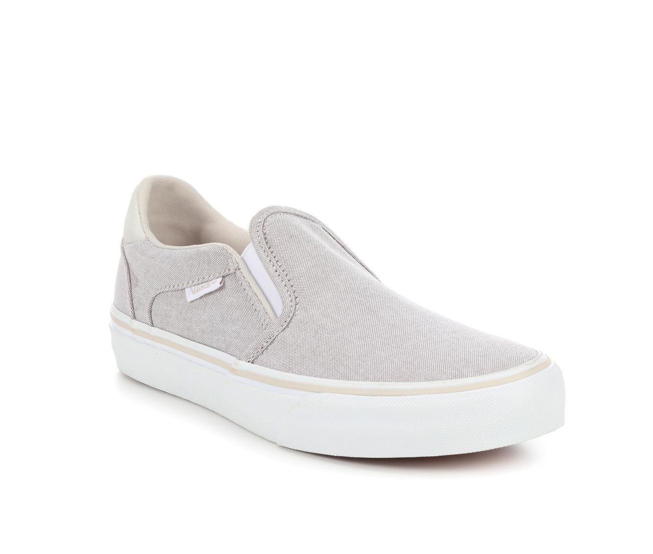 Women's Vans Asher Deluxe Skate Shoes Product Image