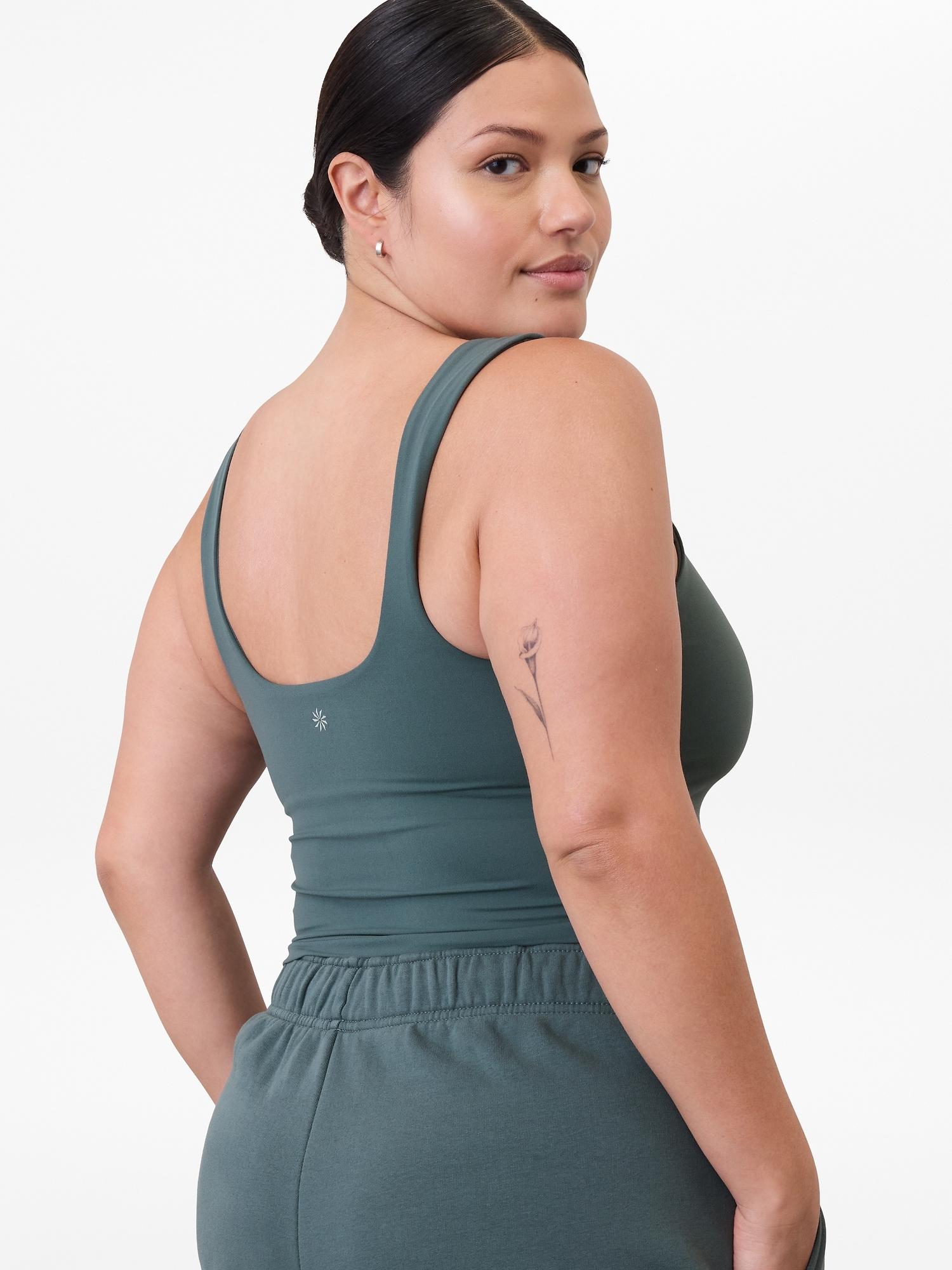 Transcend Square Neck Crop Sports Bra D-DD Product Image